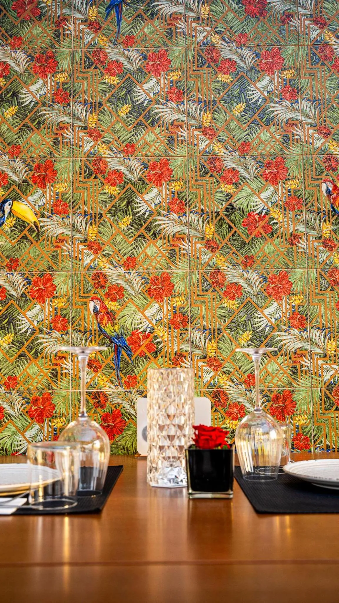 Restaurant/places to eat in Sky Boutique Hotel