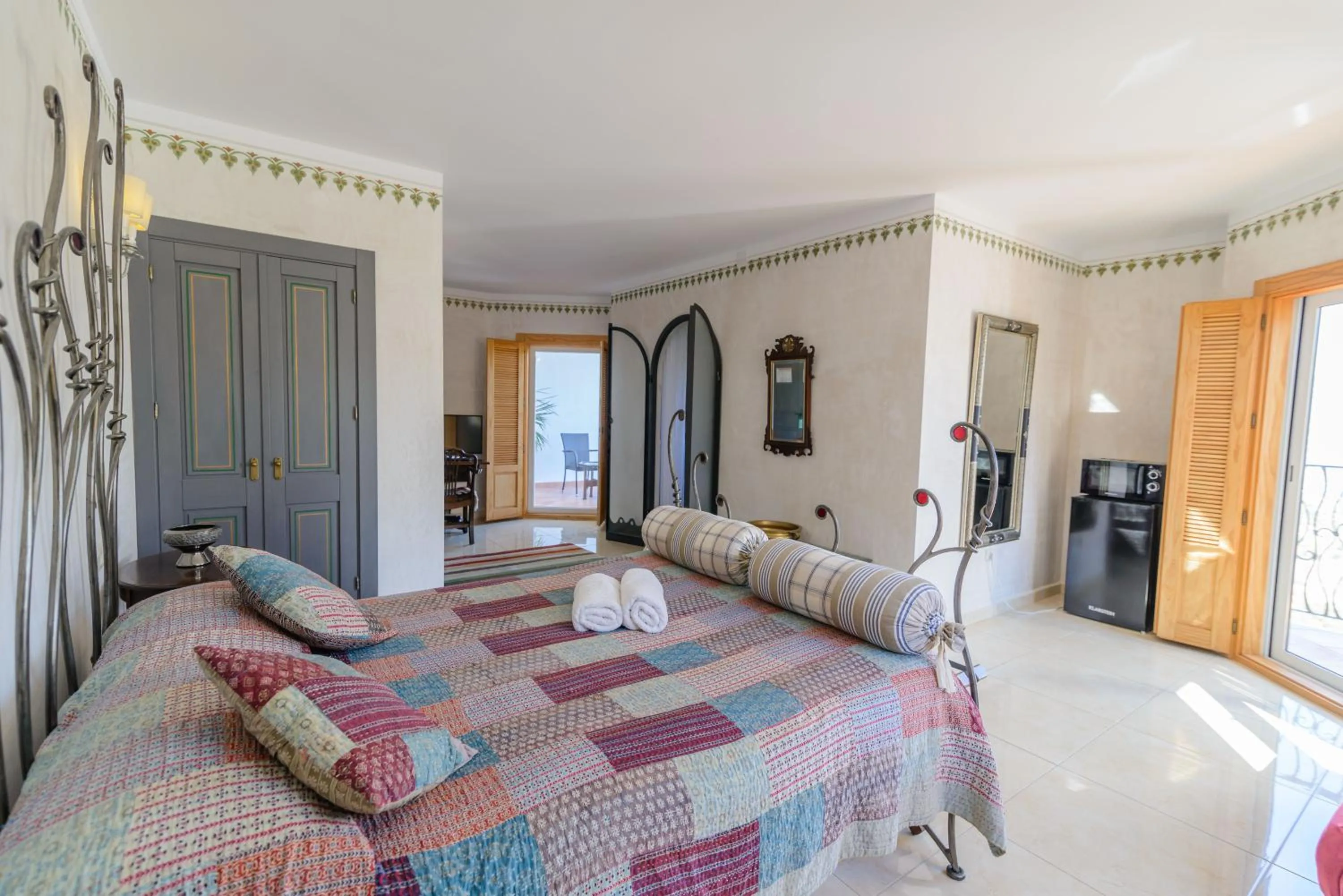 Bed in Las Orquideas Hotel Spain