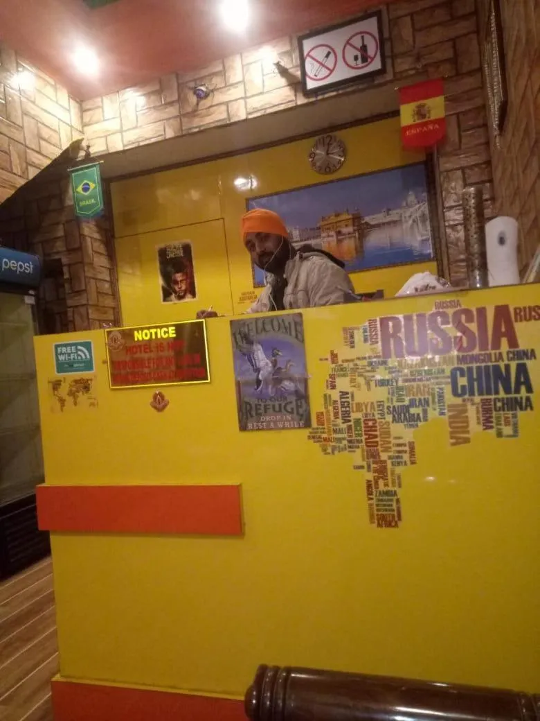 Wow Backpackers Hostels