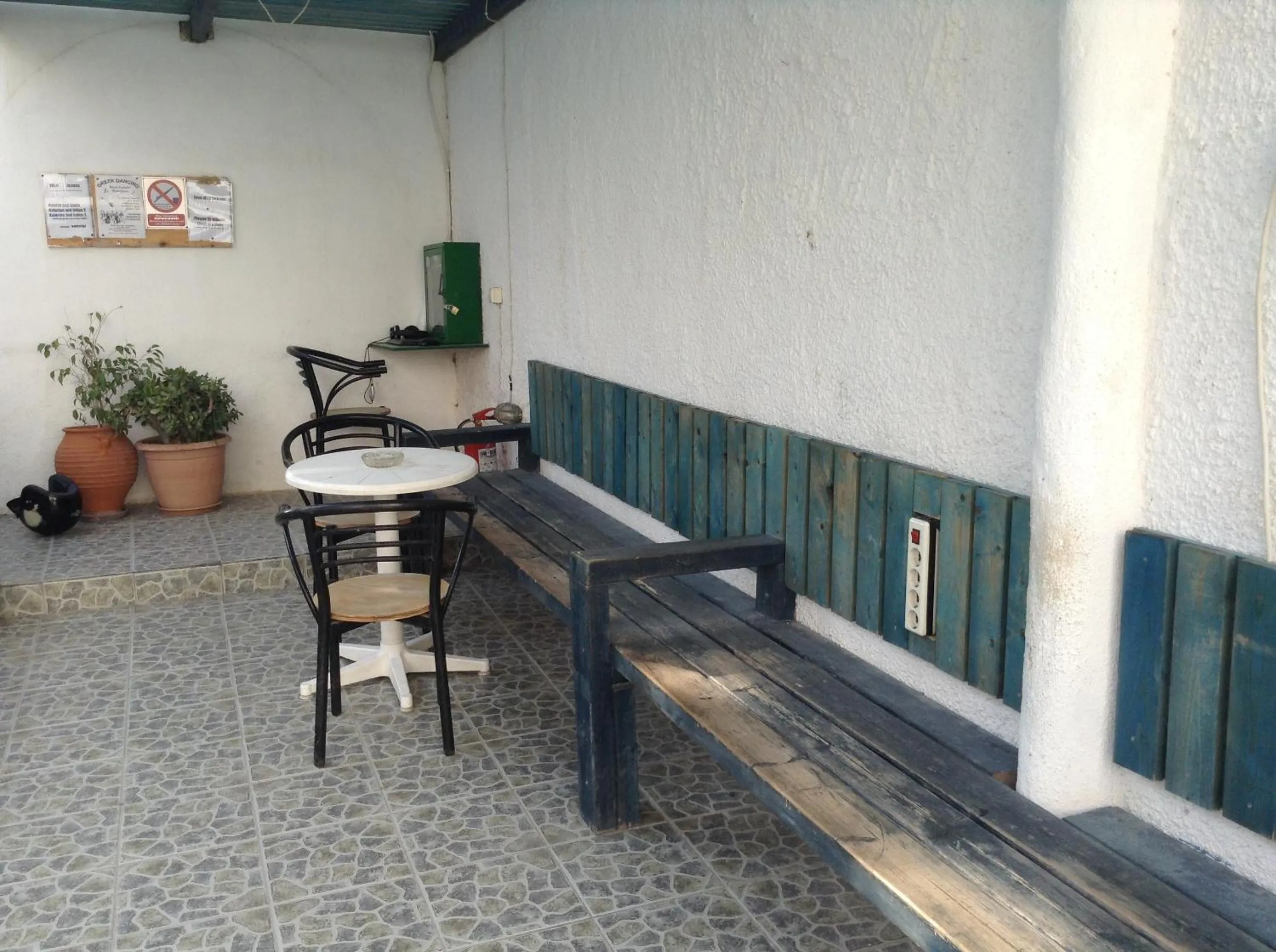 Balcony/Terrace in Rooms to let Katerina & John's