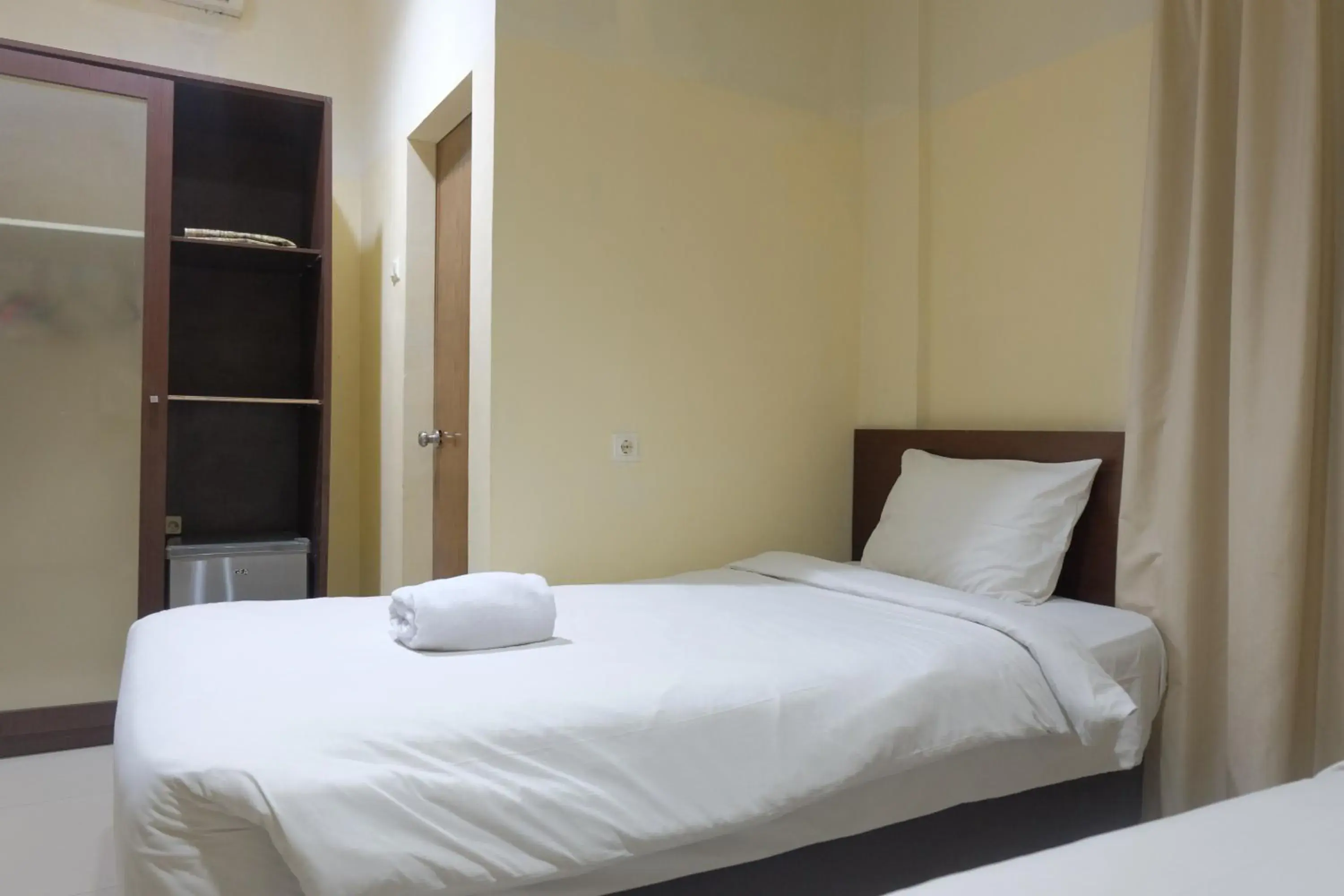 Area and facilities, Bed in De Nusantara Hotel Syariah Area and facilities, Bed in De Nusantara Hotel Syariah