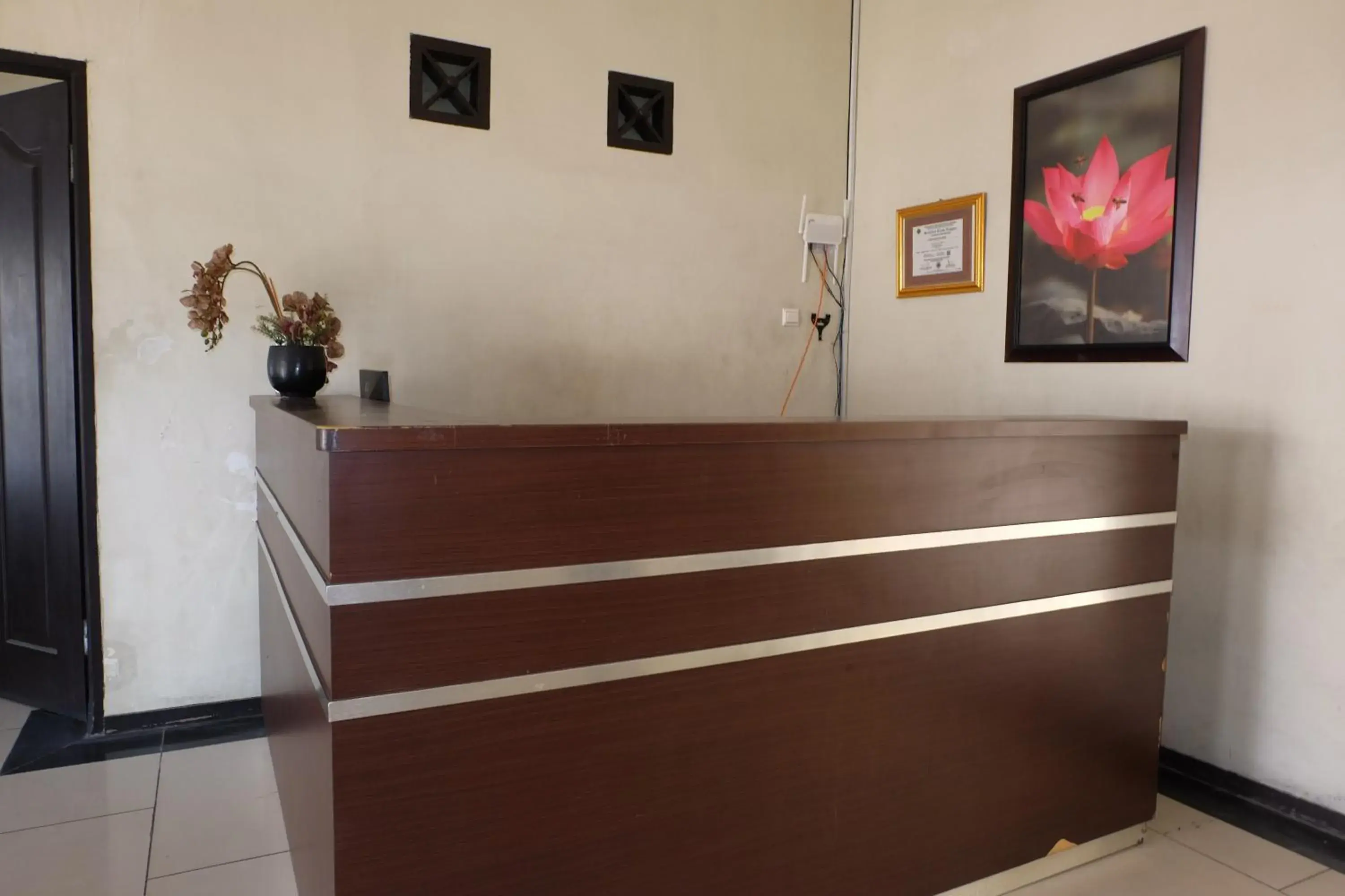 Lobby or reception in De Nusantara Hotel Syariah Lobby or reception in De Nusantara Hotel Syariah