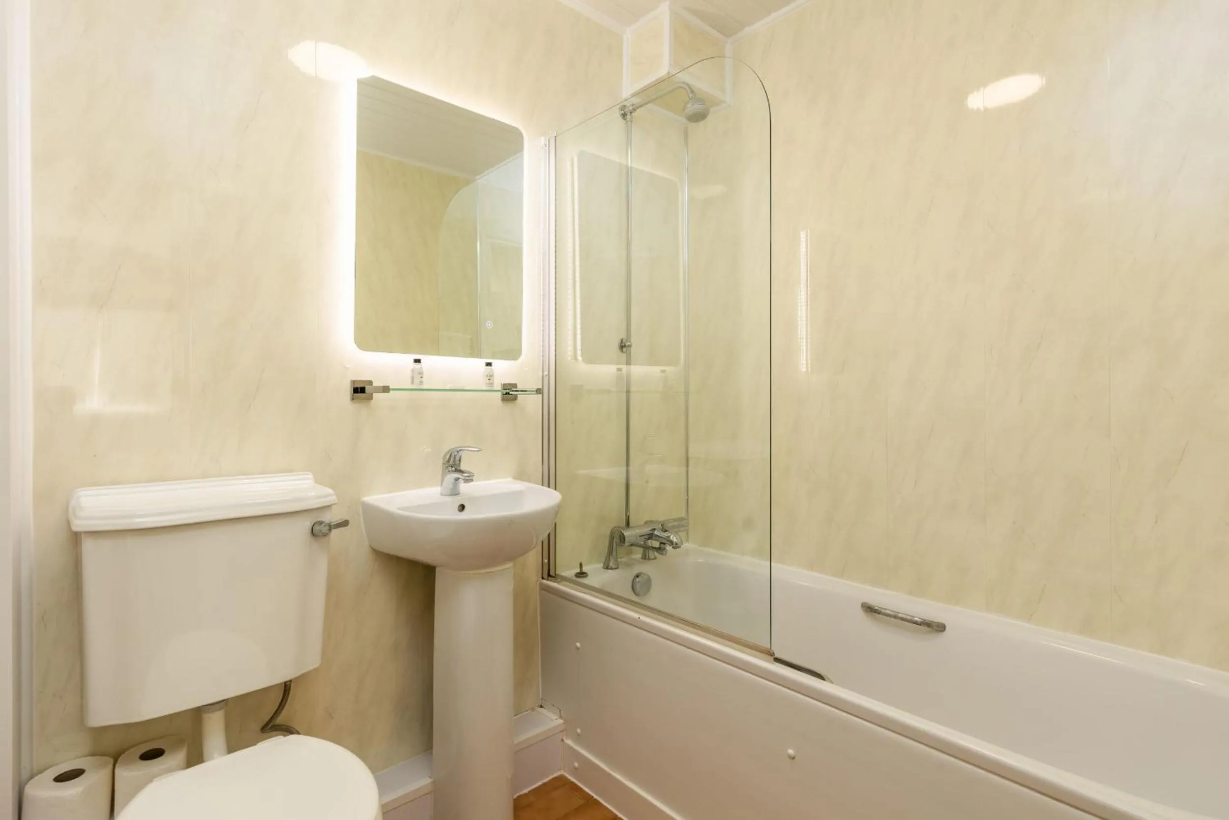 Shower in The Kellbank