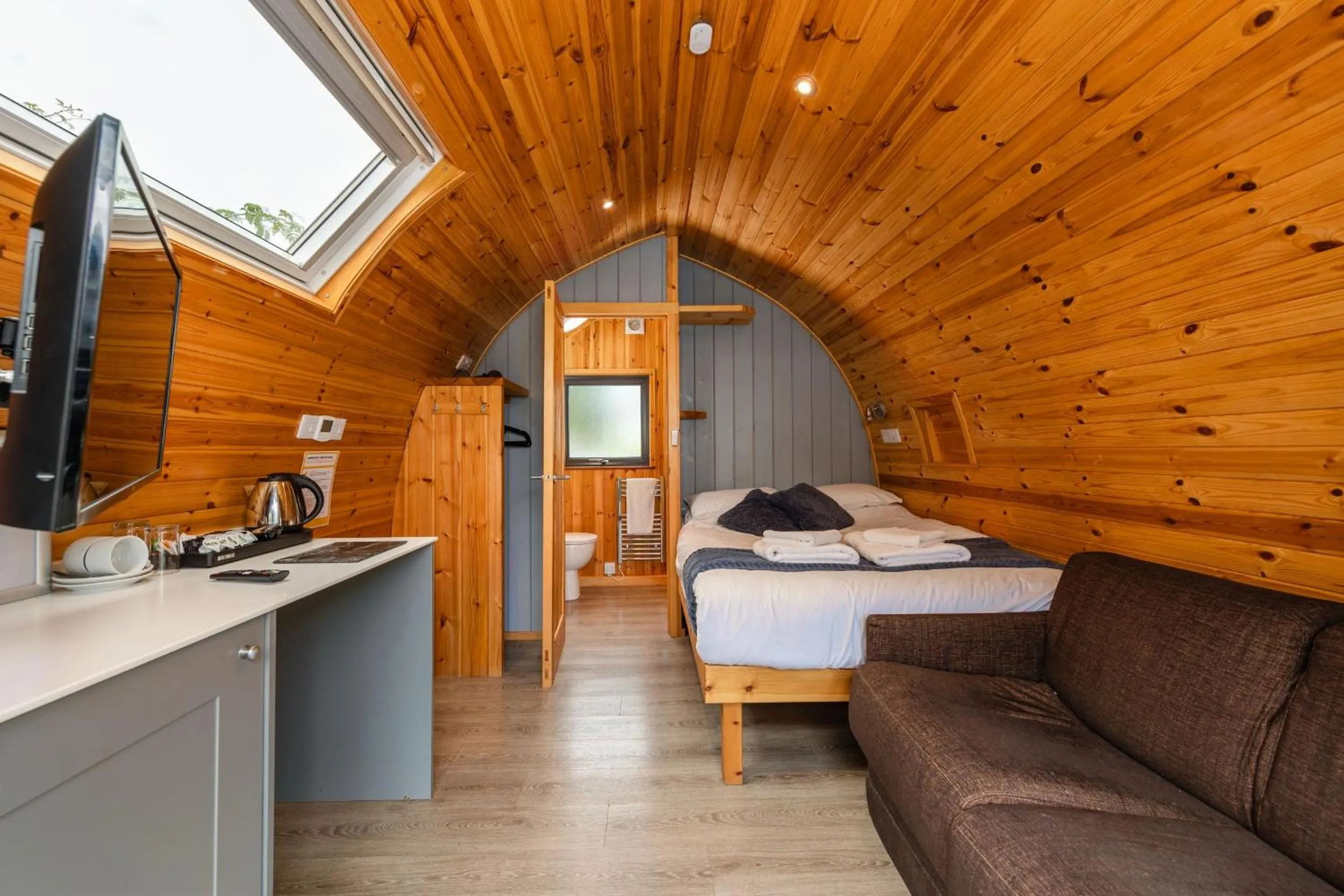 Photo of the whole room, Bed in The Kellbank