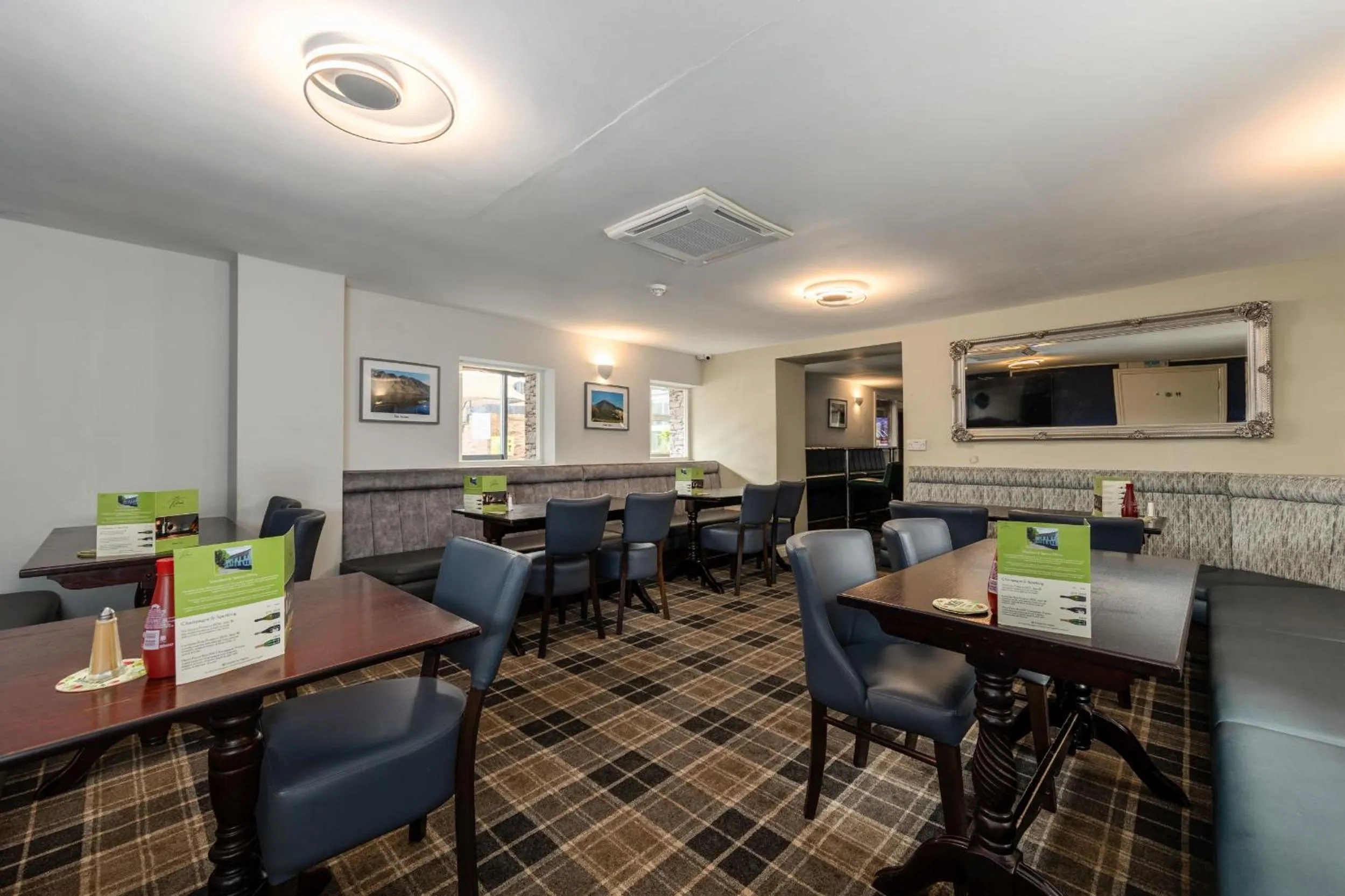 Restaurant/places to eat in The Kellbank