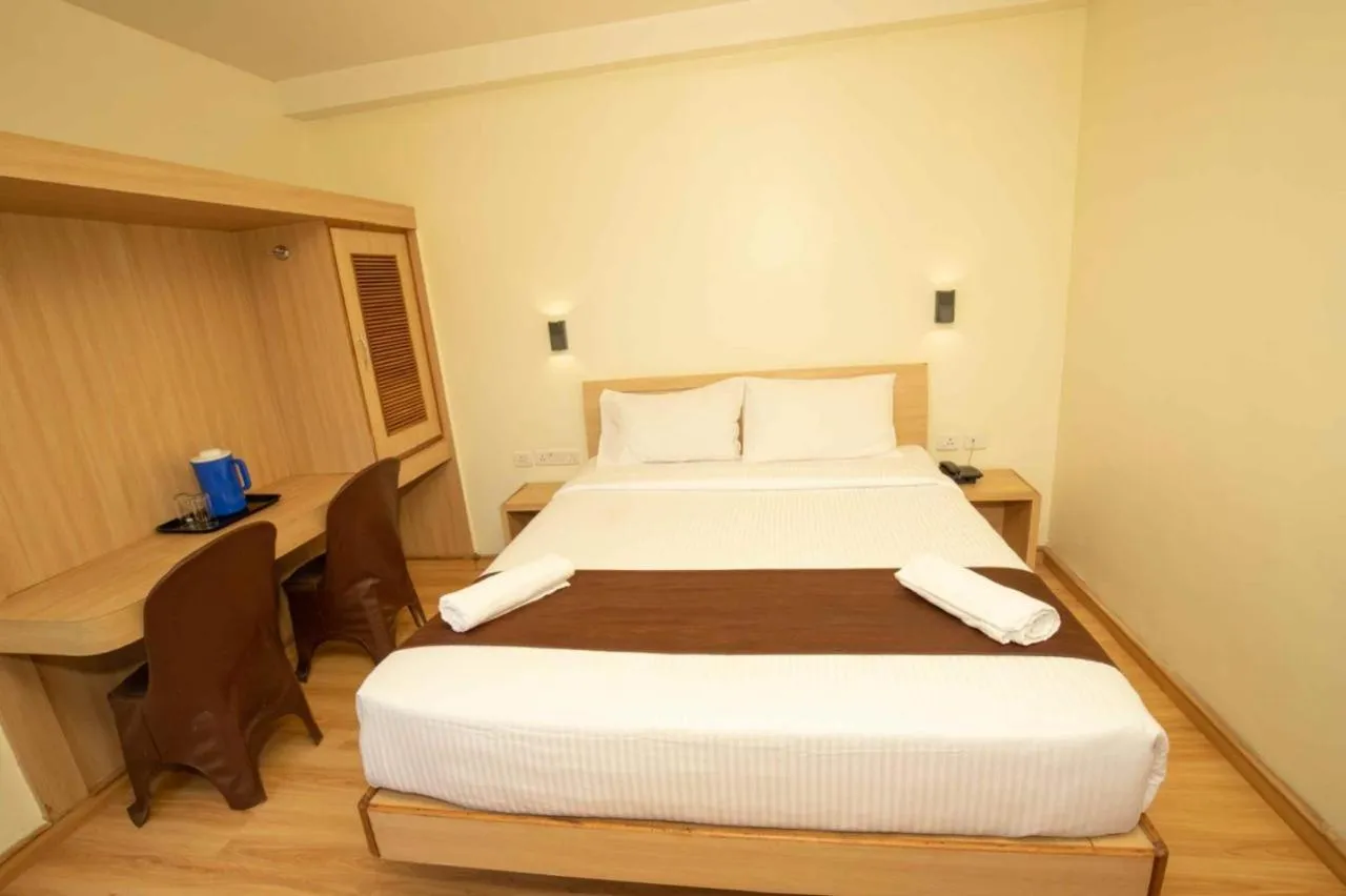 Bed in Lazo Silver Lake , Ooty