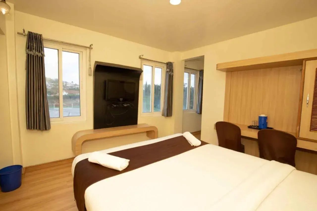 TV and multimedia, Bed in Lazo Silver Lake , Ooty TV and multimedia, Bed in Lazo Silver Lake , Ooty