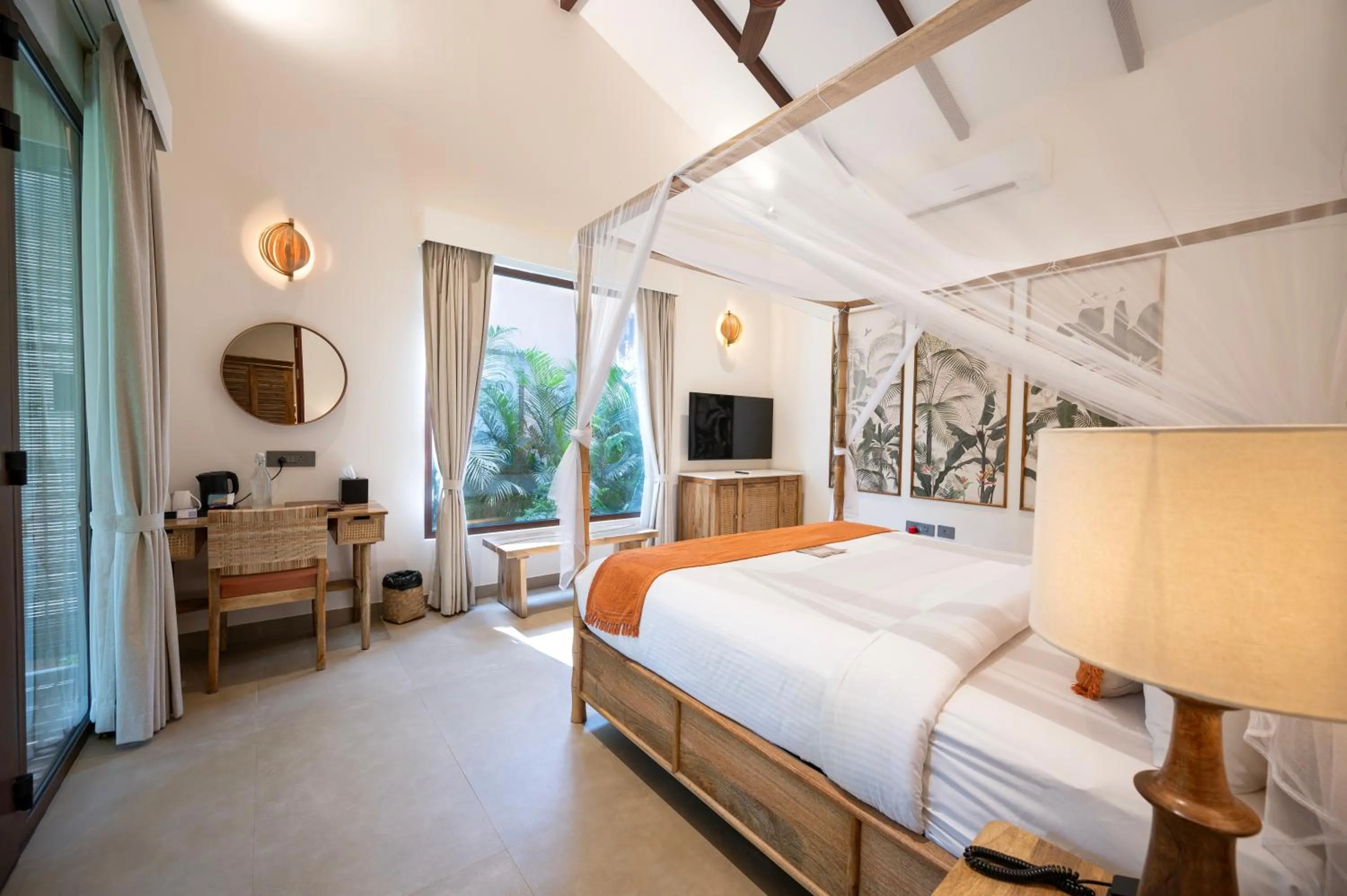 Photo of the whole room, Bed in Palma Beach Resort