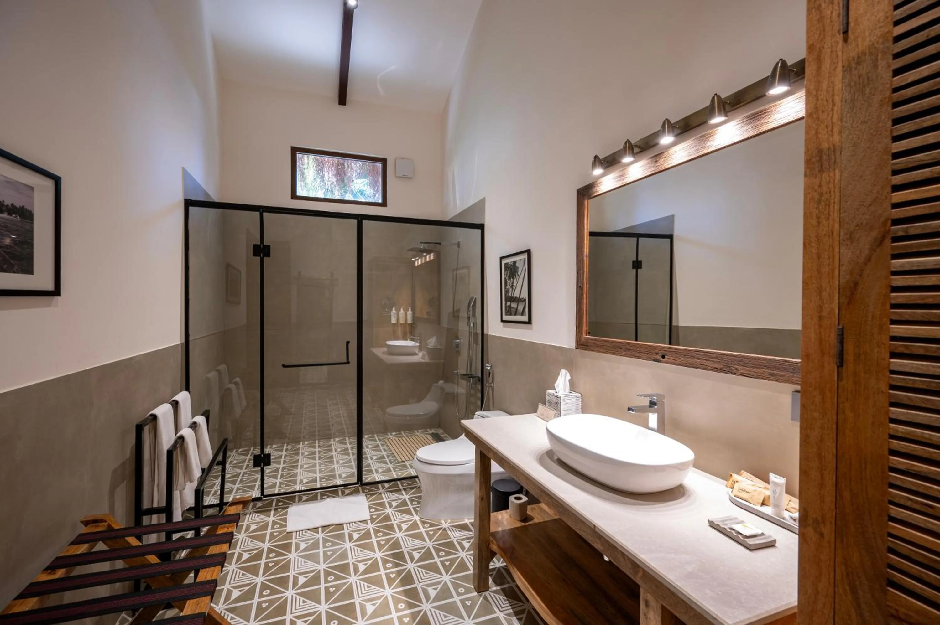 Shower in Palma Beach Resort