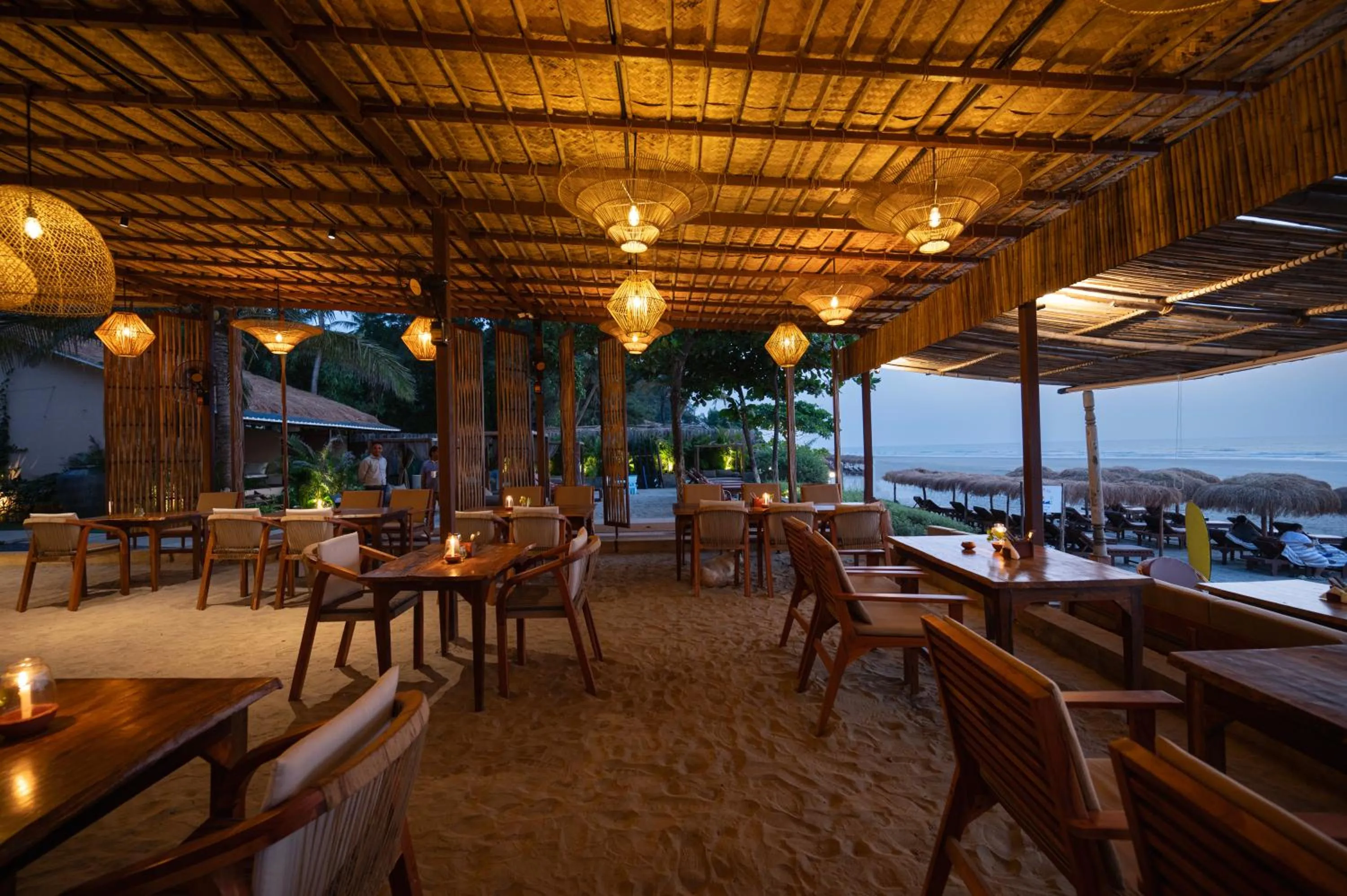 Restaurant/places to eat in Palma Beach Resort