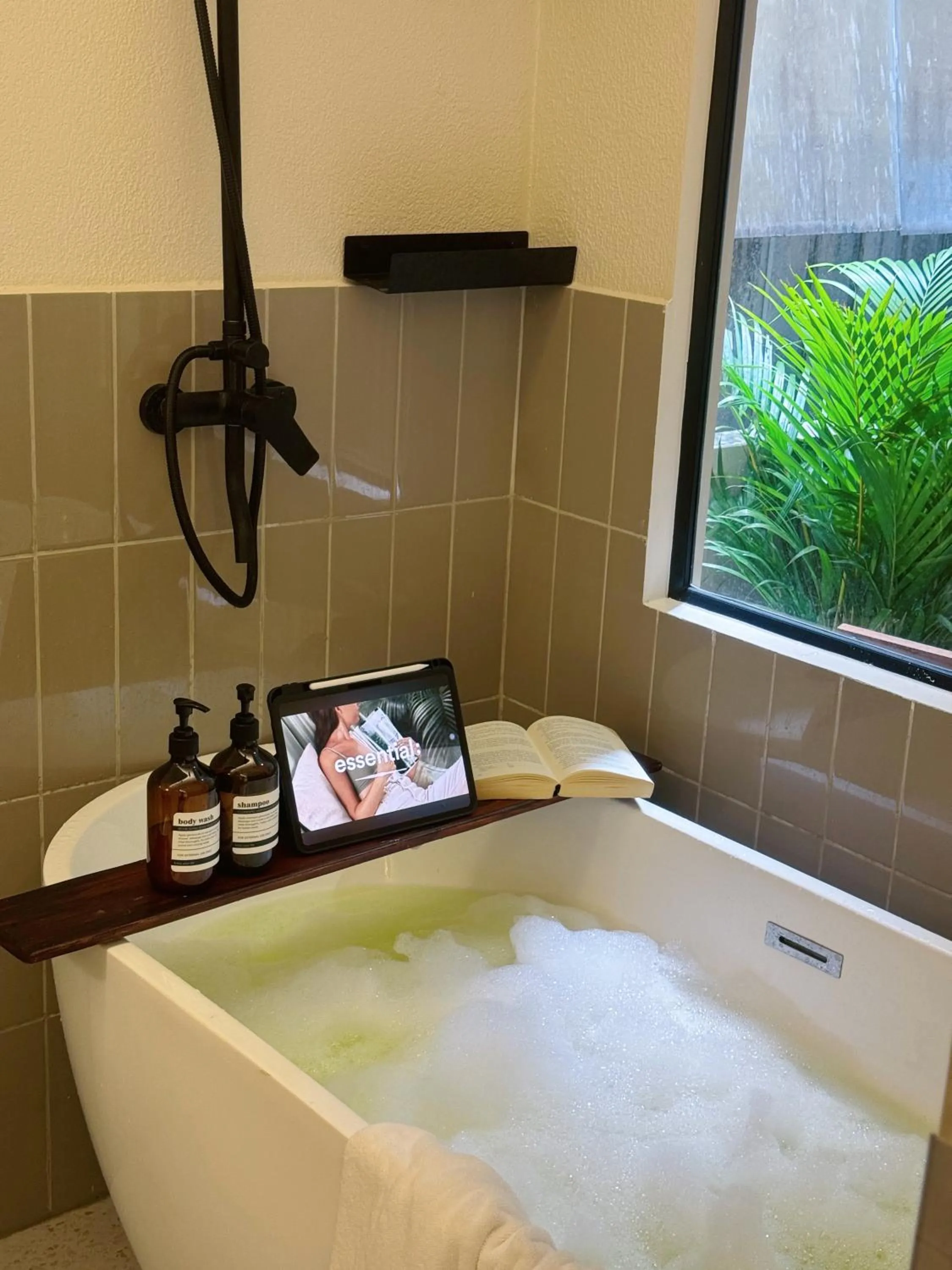 Bath in Urban room samed