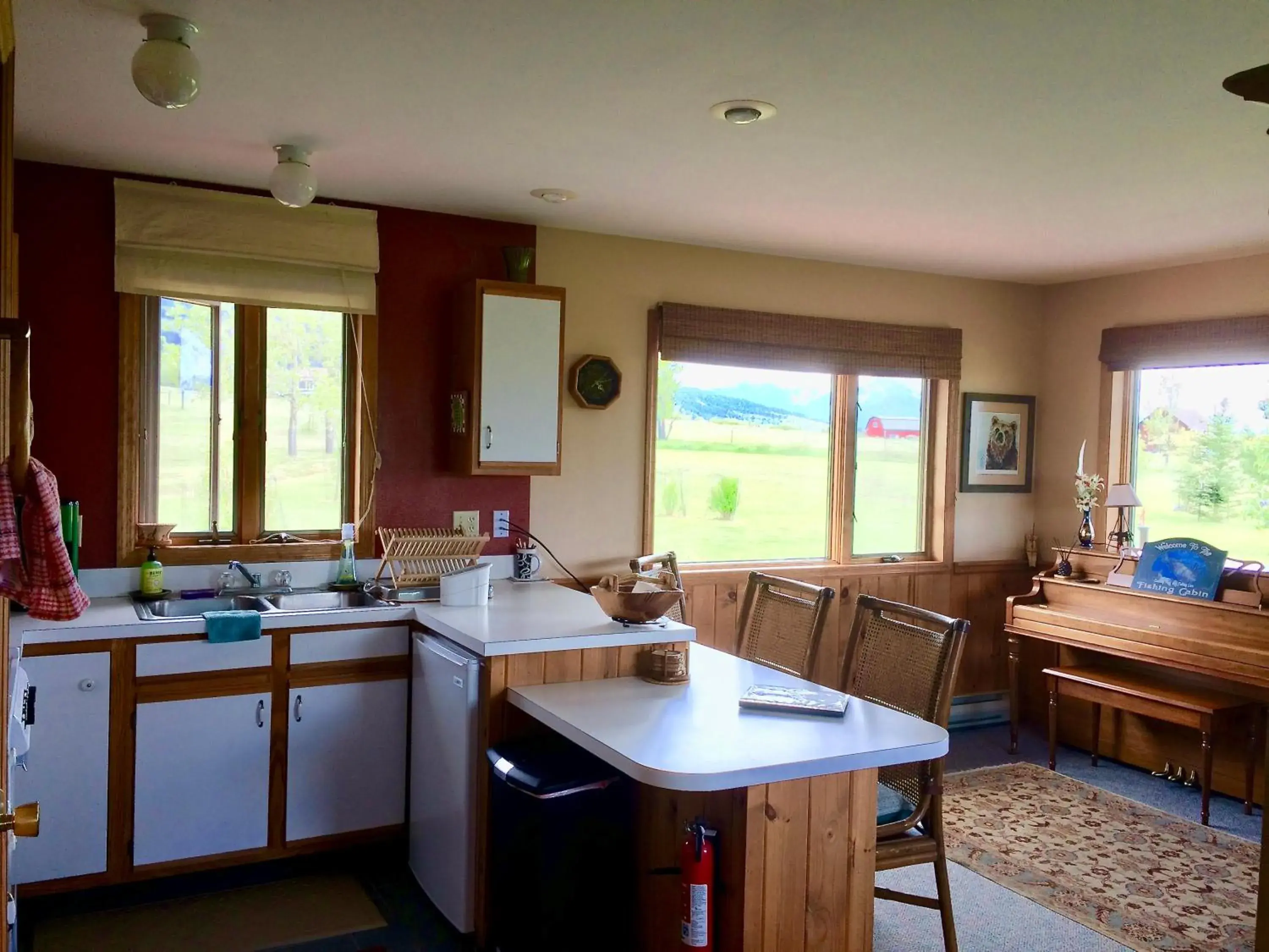 One-Bedroom House - single occupancy in Pine Creek Cabin Livingston Montana One-Bedroom House - single occupancy in Pine Creek Cabin Livingston Montana