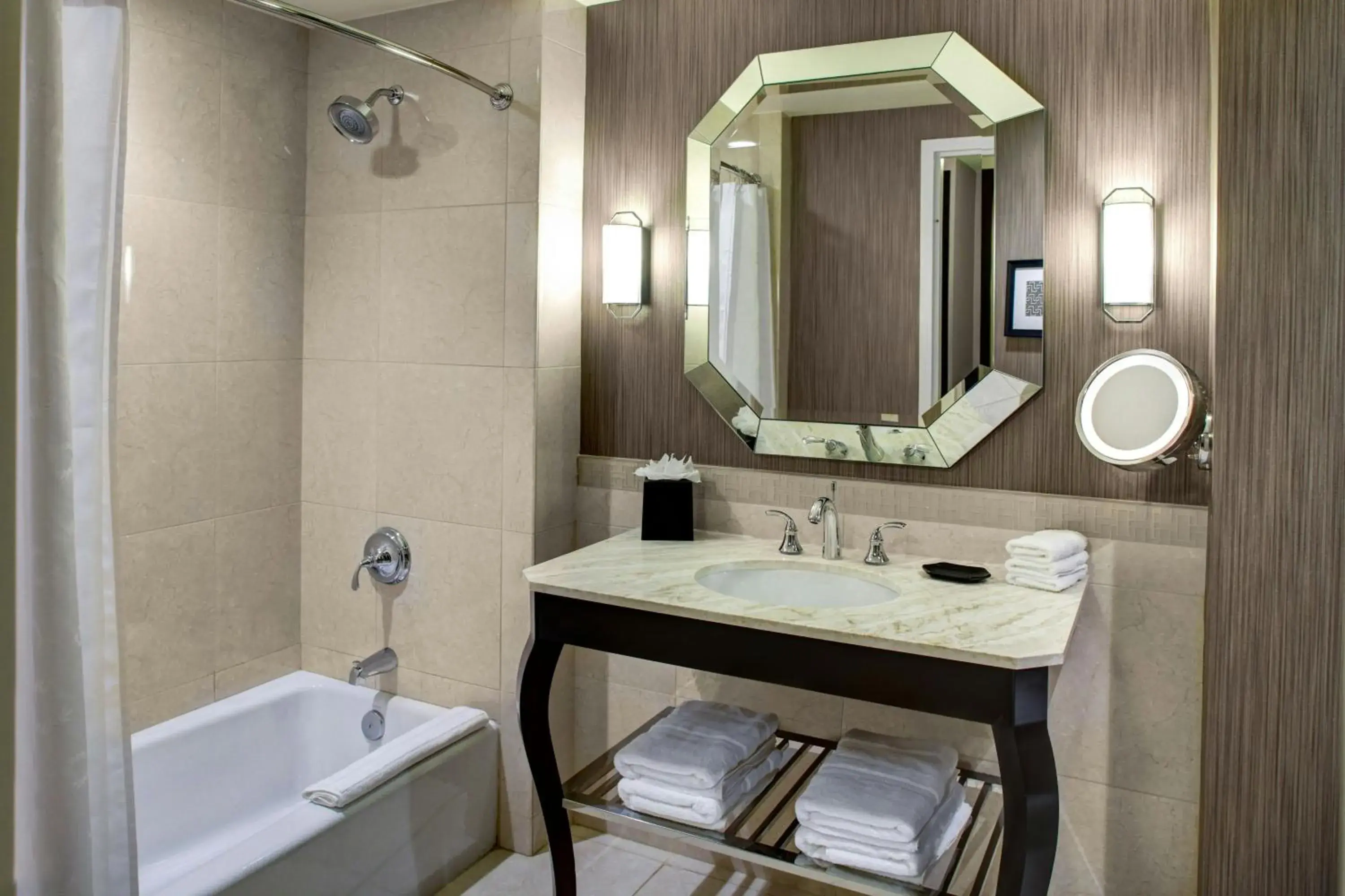 Traditional Two Doubles, Guest room, 2 Double in Sheraton McKinney Traditional Two Doubles, Guest room, 2 Double in Sheraton McKinney