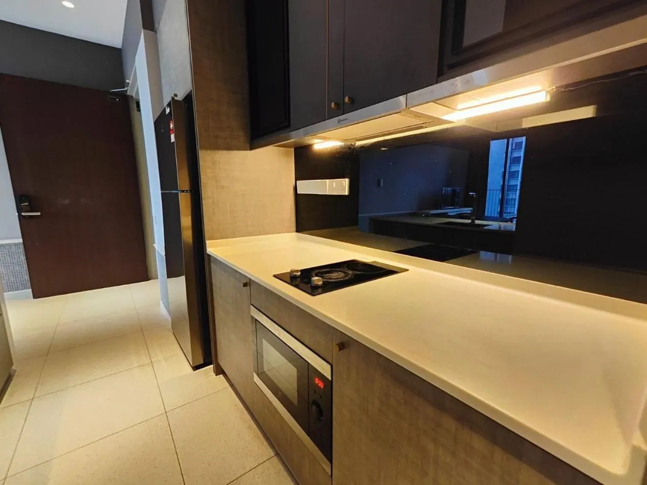 Millerz Square by Tido-Tido