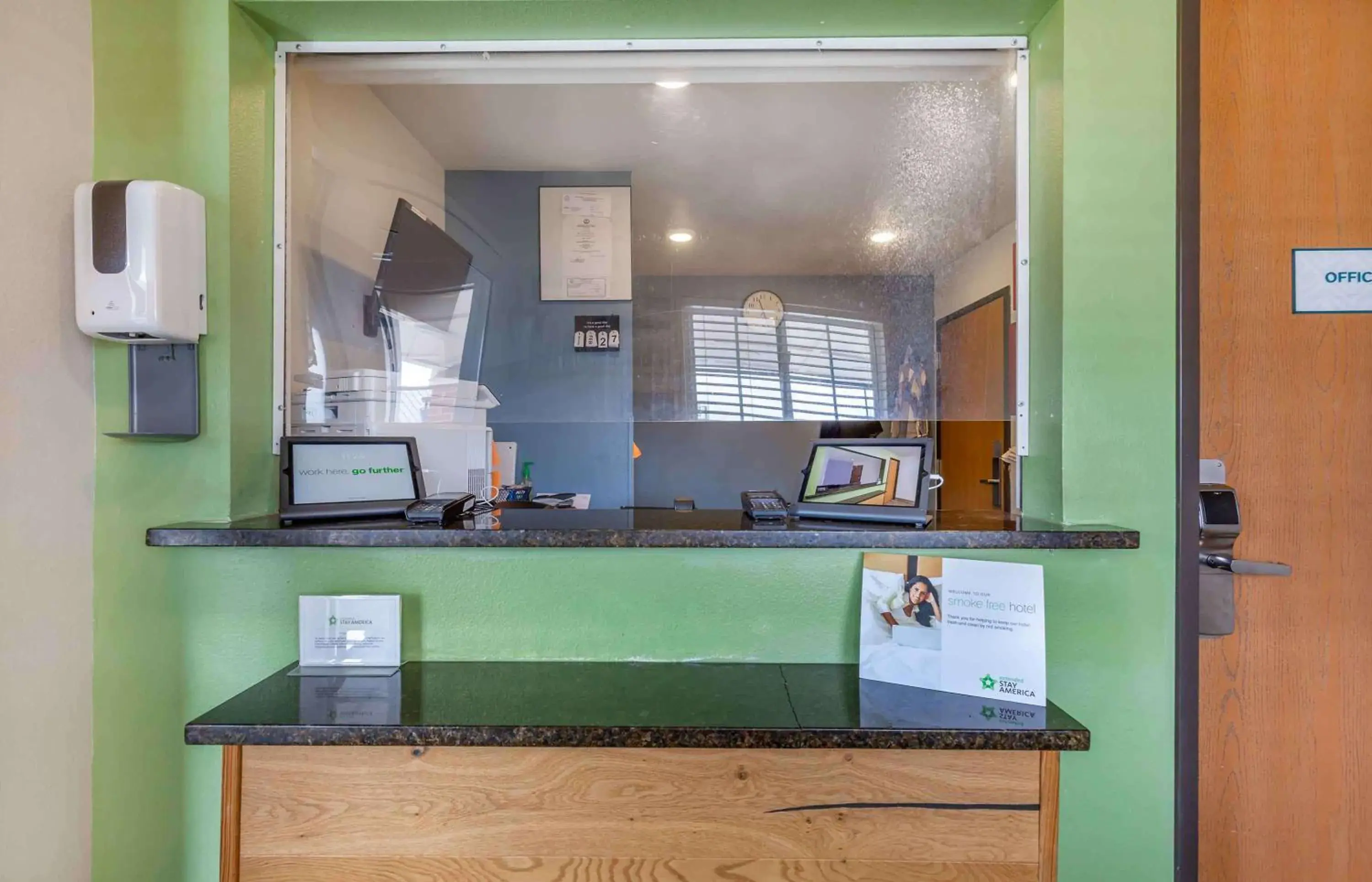 Lobby or reception in Extended Stay America Select Suites - Gainesville Lobby or reception in Extended Stay America Select Suites - Gainesville