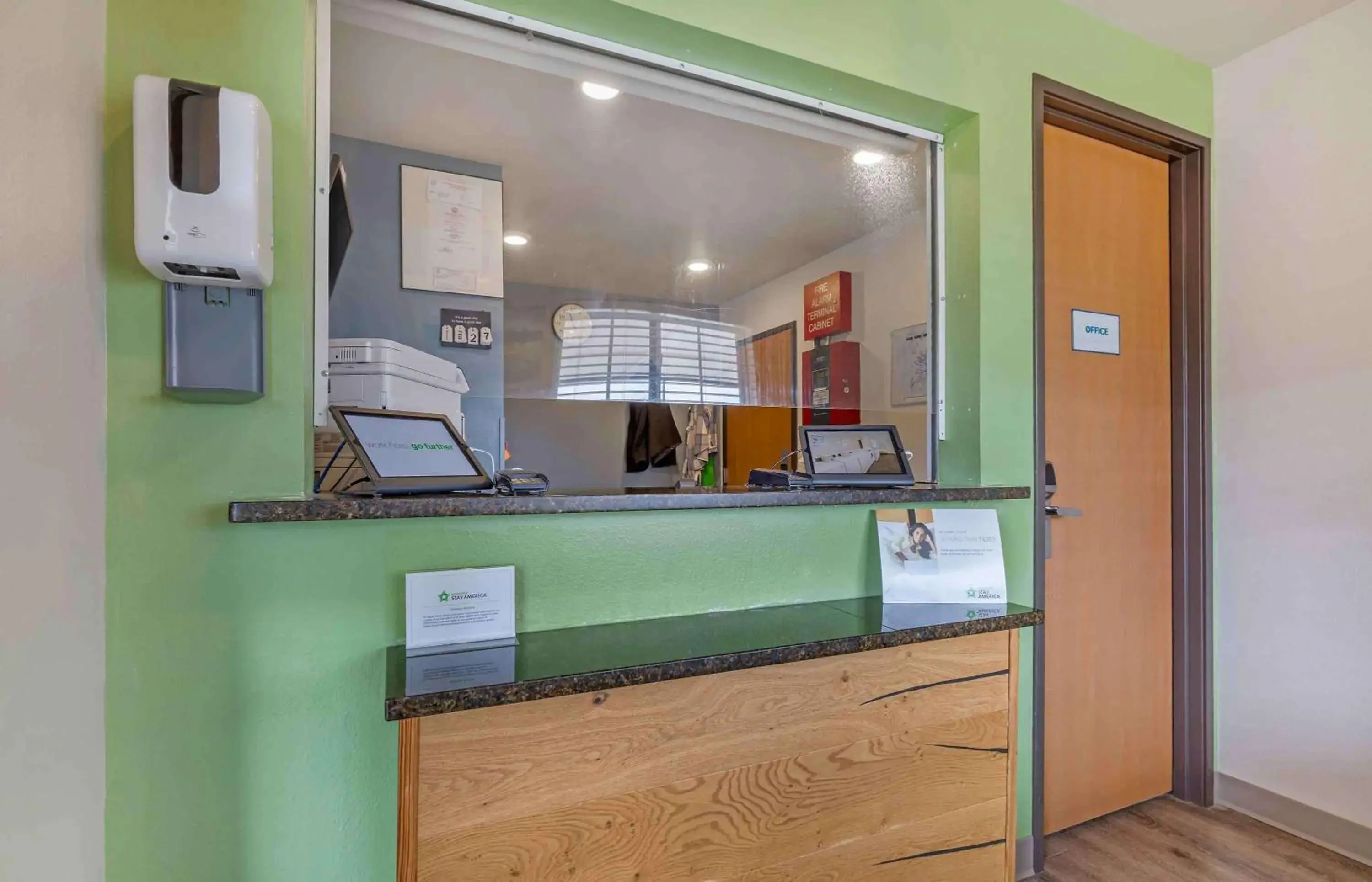 Lobby or reception in Extended Stay America Select Suites - Gainesville Lobby or reception in Extended Stay America Select Suites - Gainesville