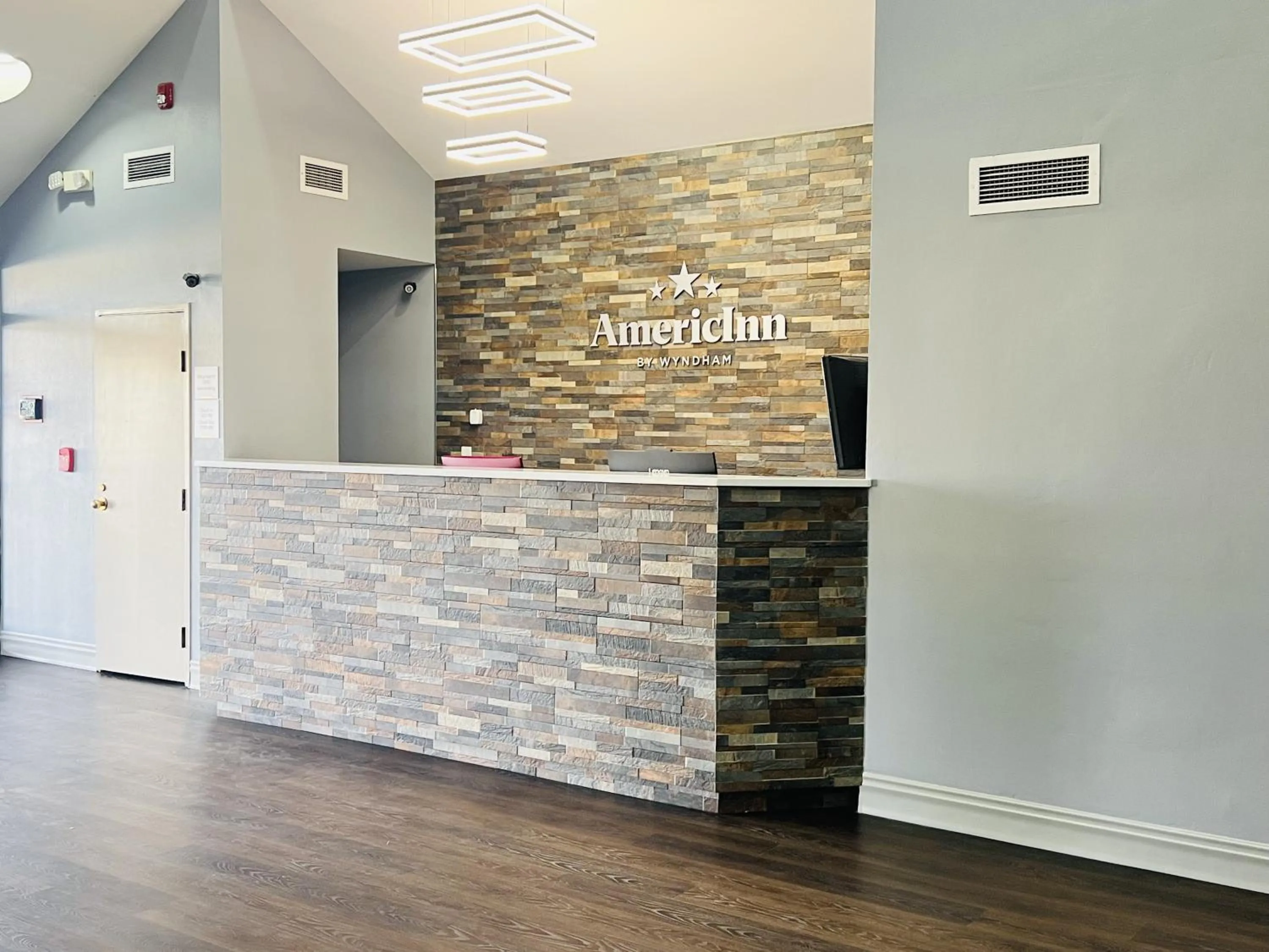 AmericInn by Wyndham Rawlins