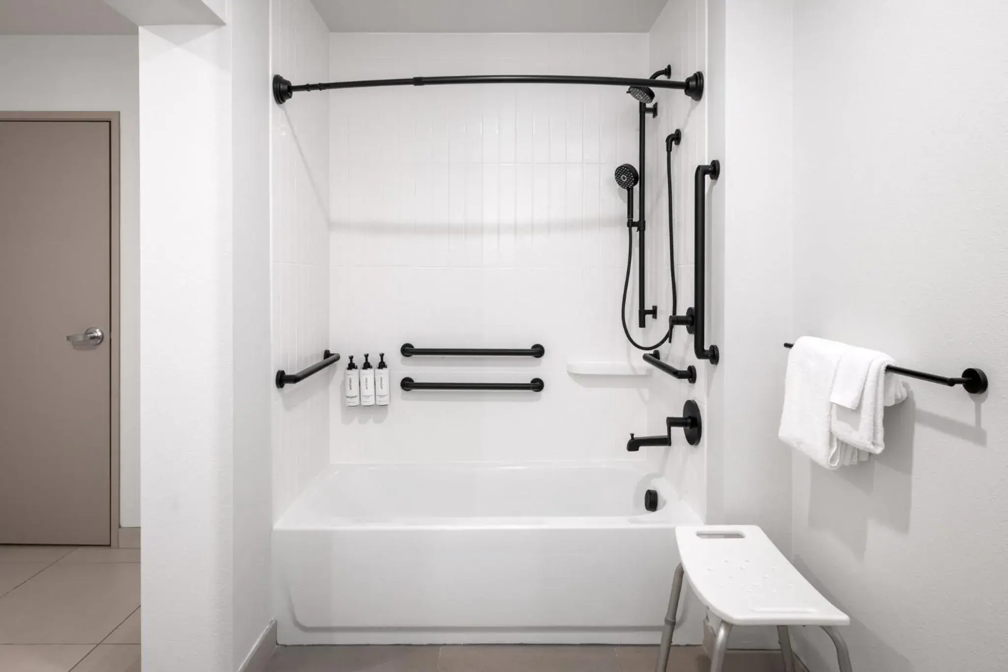 Queen Studio Suite with Two Queen Beds and Tub - Communications/Mobility Accessible in Atwell Suites Henderson - at the Pass by IHG Queen Studio Suite with Two Queen Beds and Tub - Communications/Mobility Accessible in Atwell Suites Henderson - at the Pass by IHG