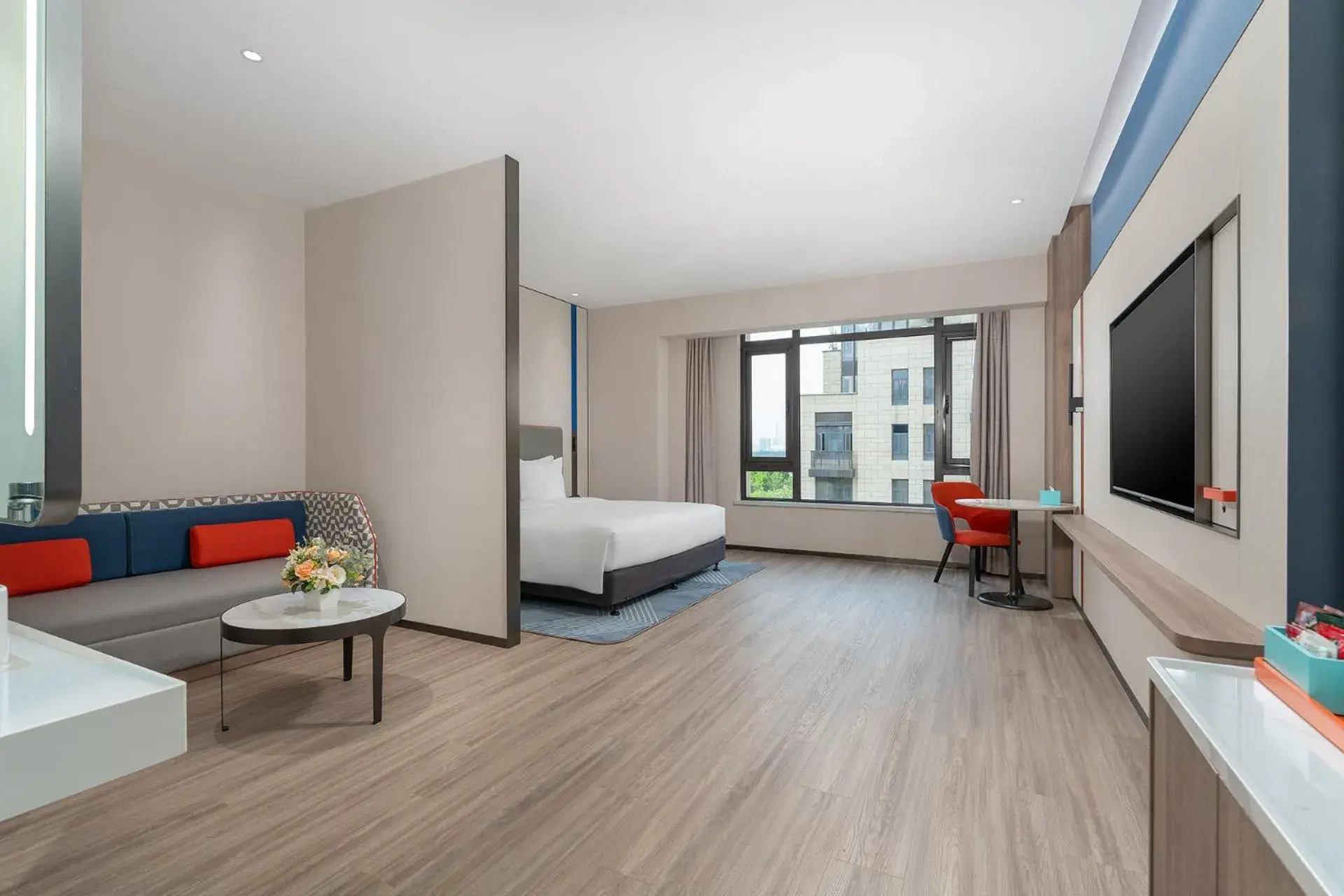 Photo of the whole room, Bed in Holiday Inn Express Xi'an North Station by IHG Photo of the whole room, Bed in Holiday Inn Express Xi'an North Station by IHG