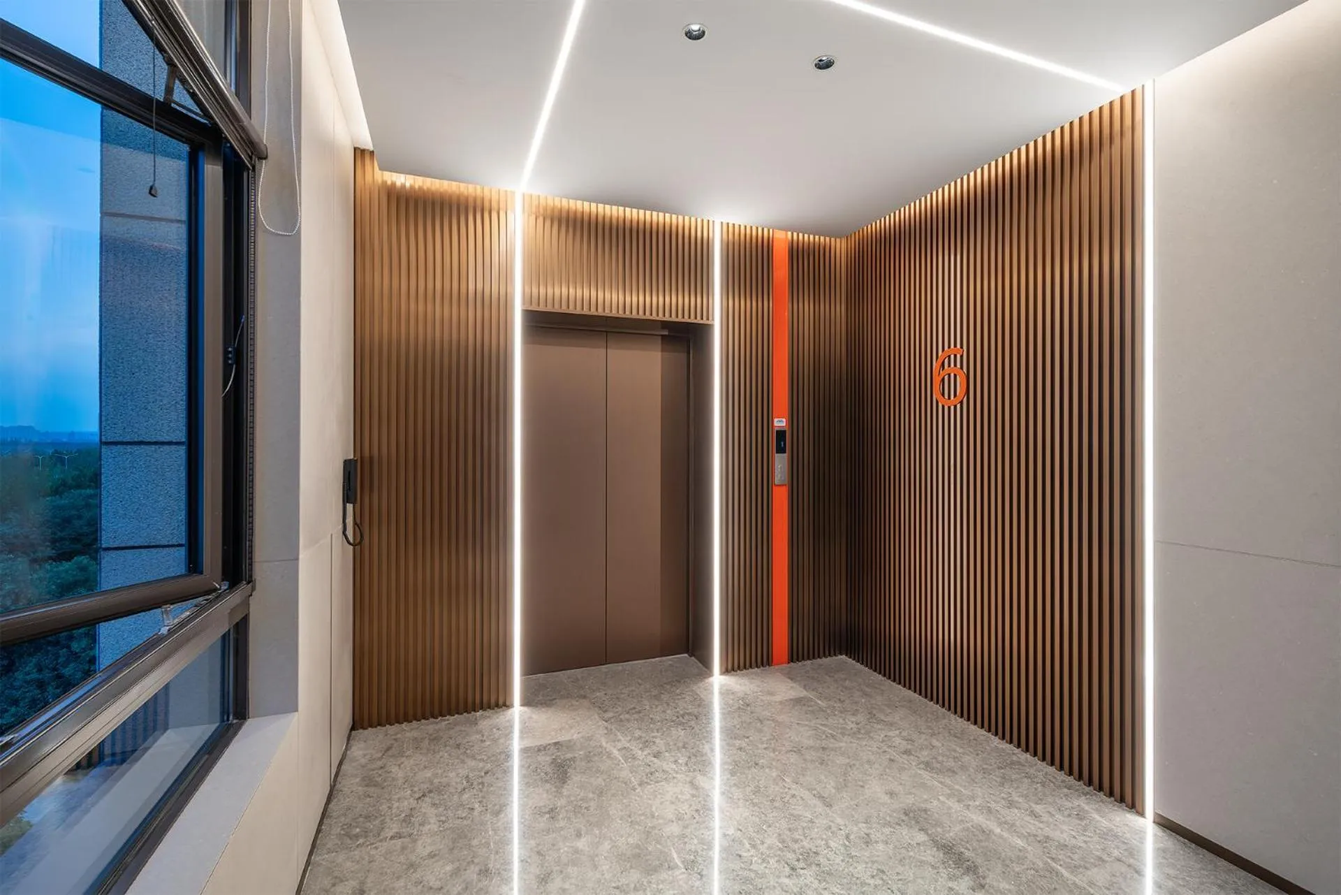 elevator in Holiday Inn Express Xi'an North Station by IHG