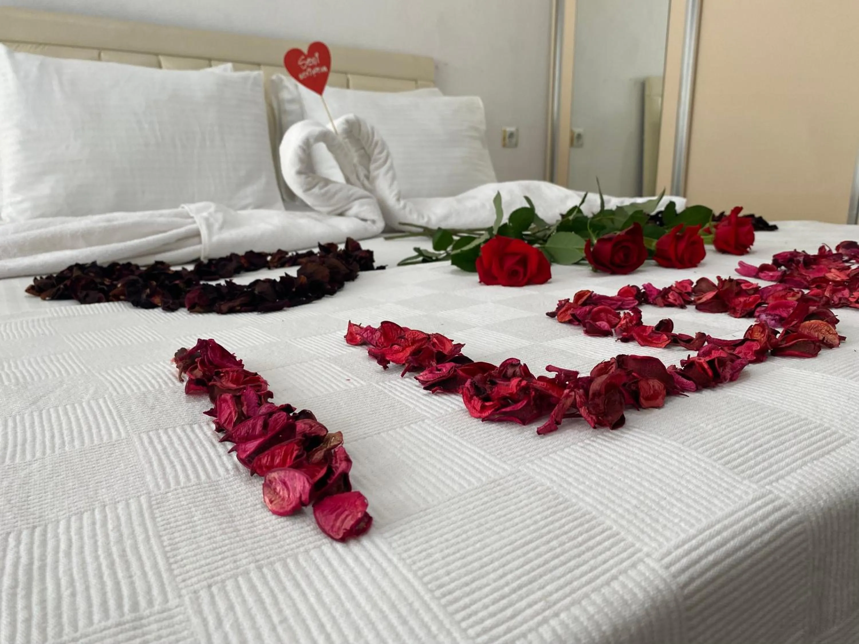 Bedroom, Bed in magarsus elit hotel