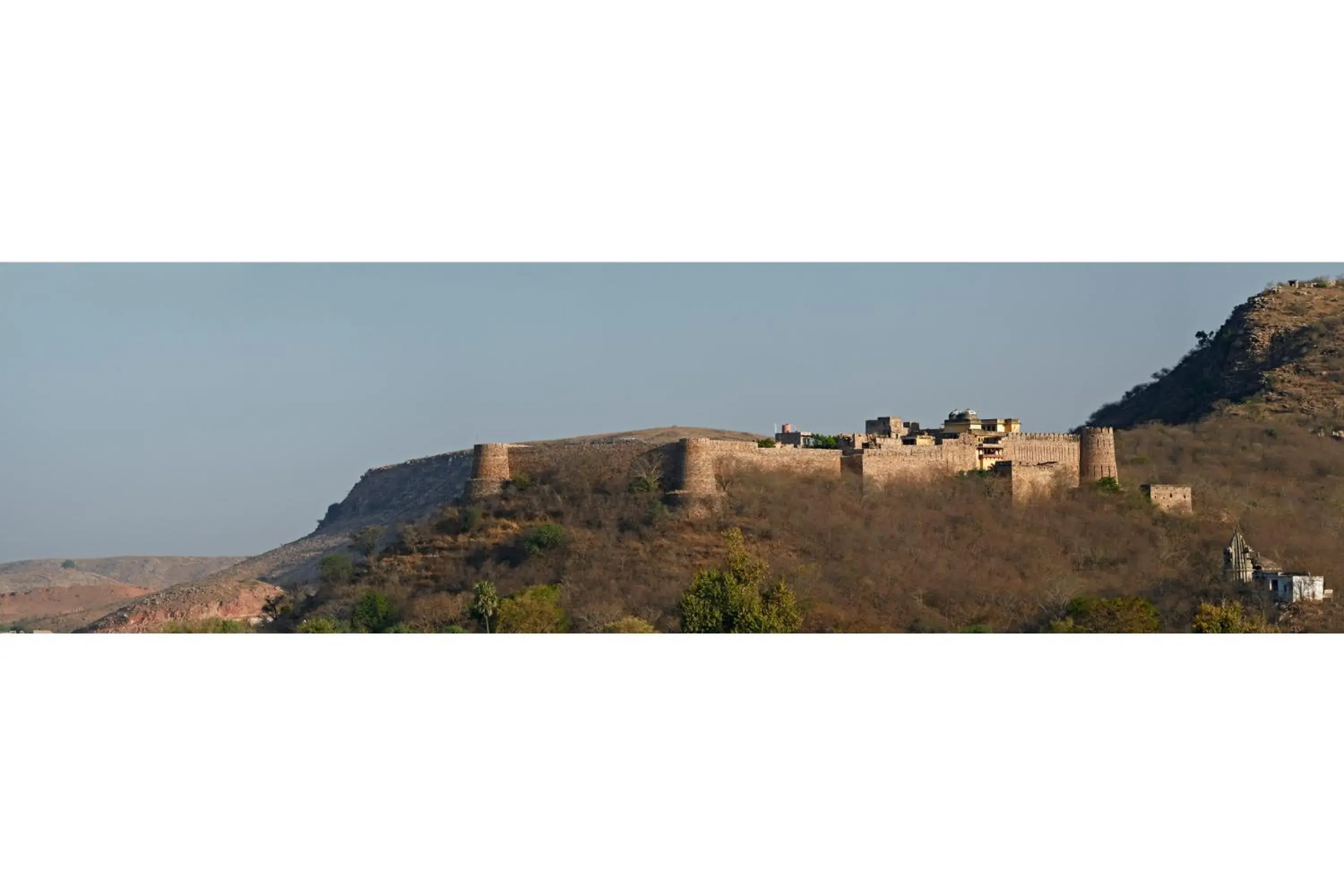 Property building in Ramathra Fort Property building in Ramathra Fort