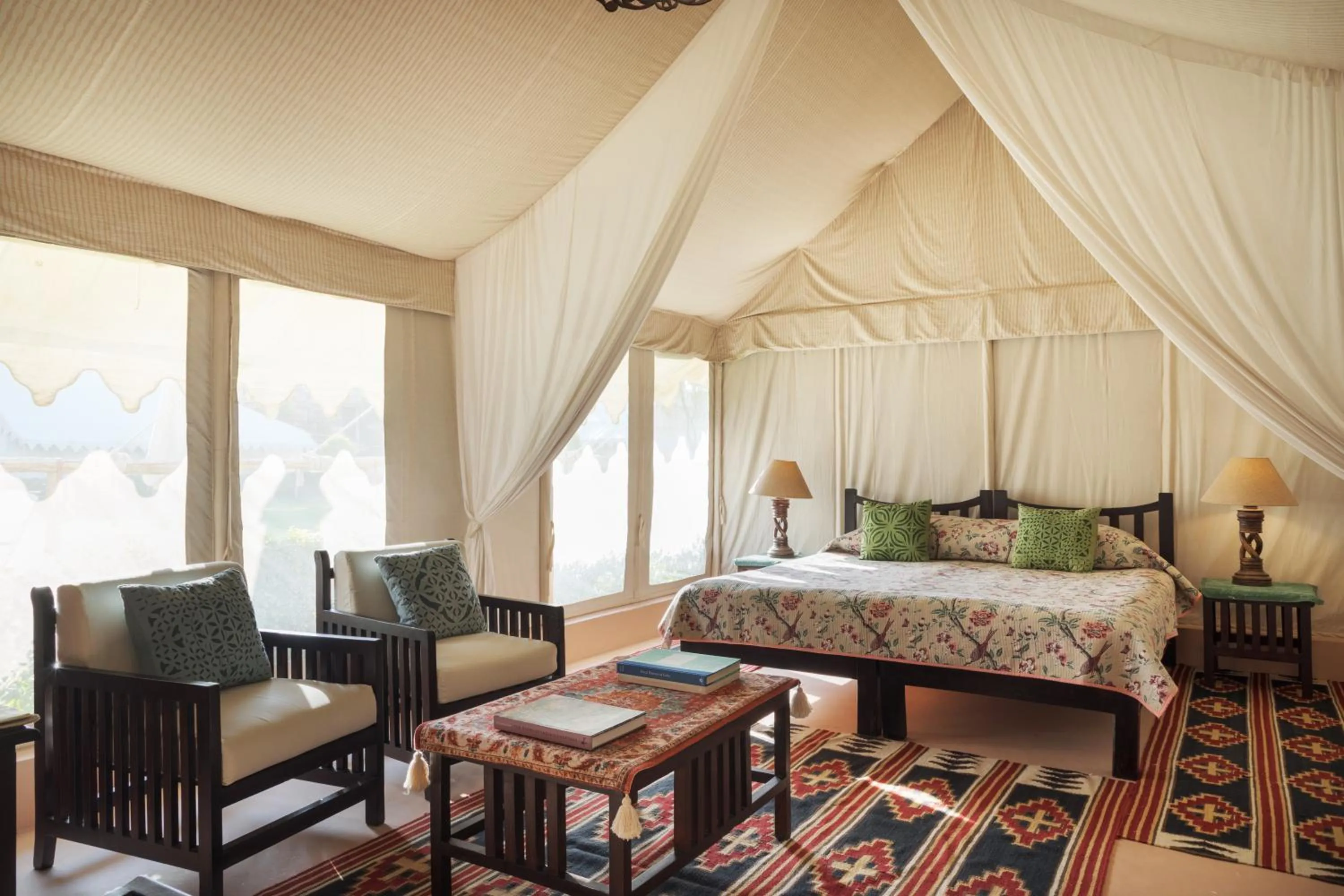Bedroom, Bed in Ramathra Fort