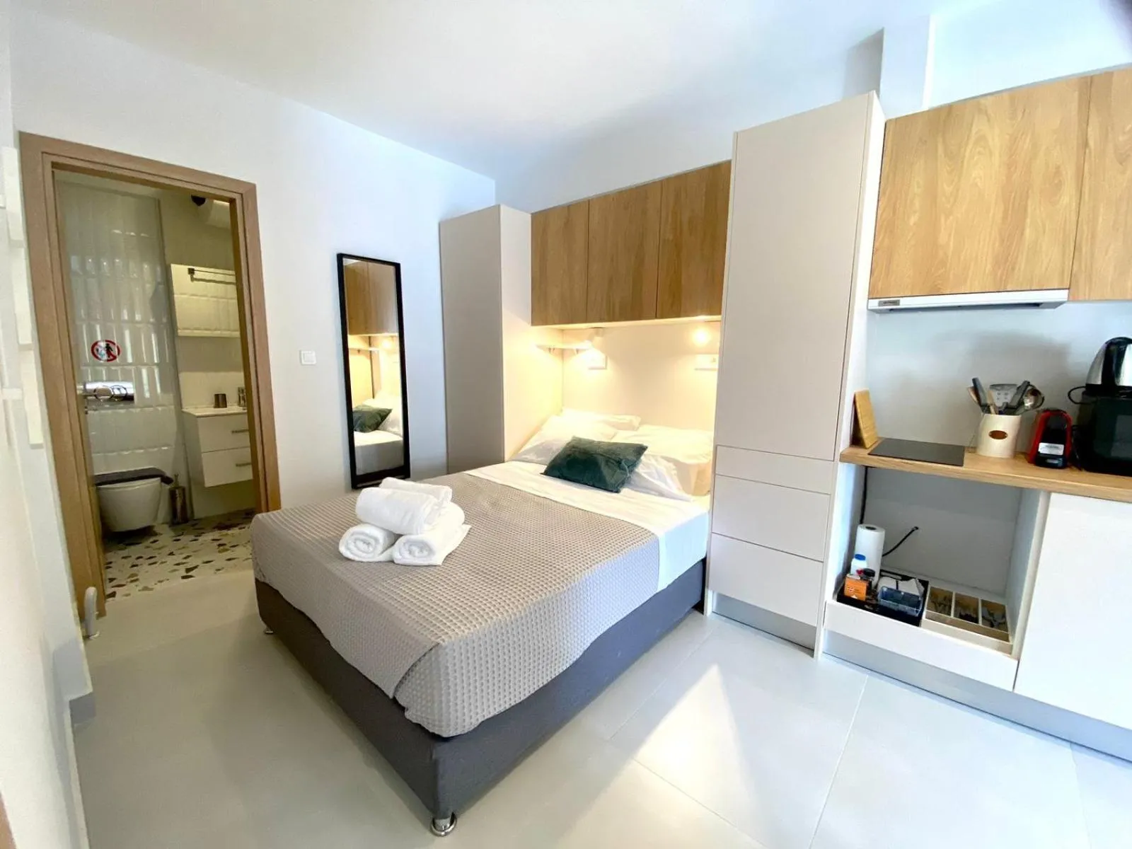 Alki-House