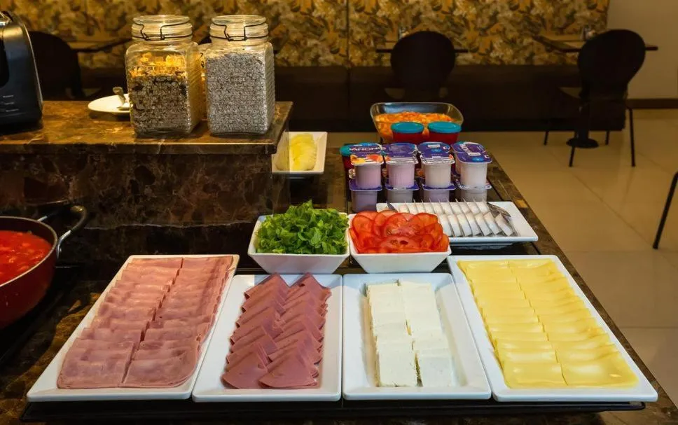 Buffet breakfast in GoldMen Business Joinville