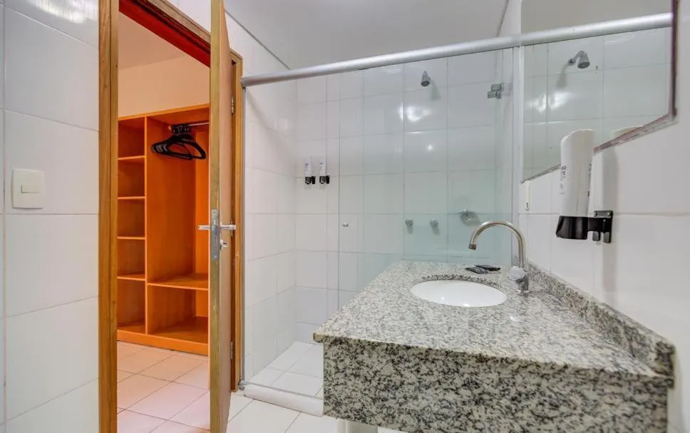 Shower in GoldMen Business Joinville