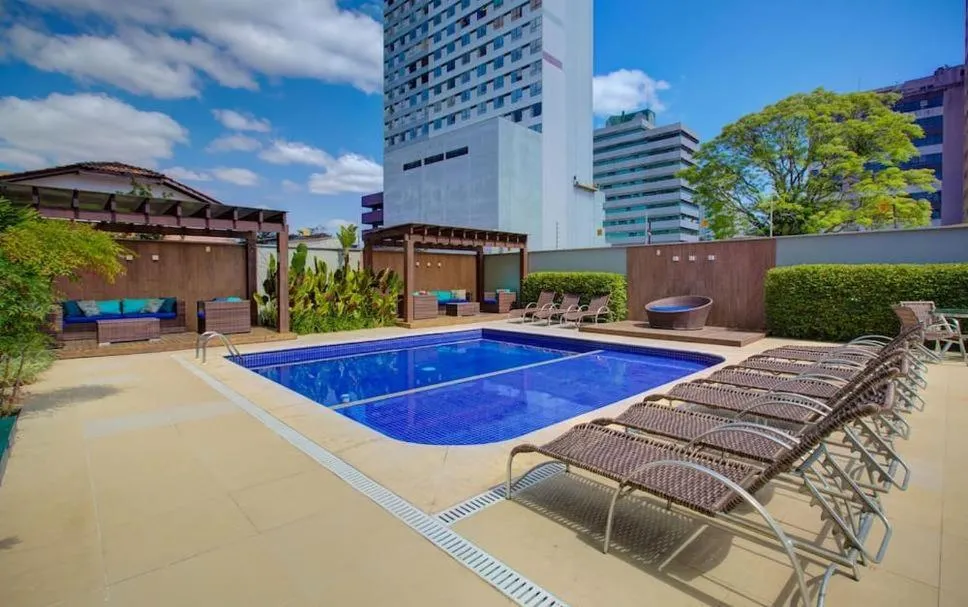 Pool view in GoldMen Business Joinville