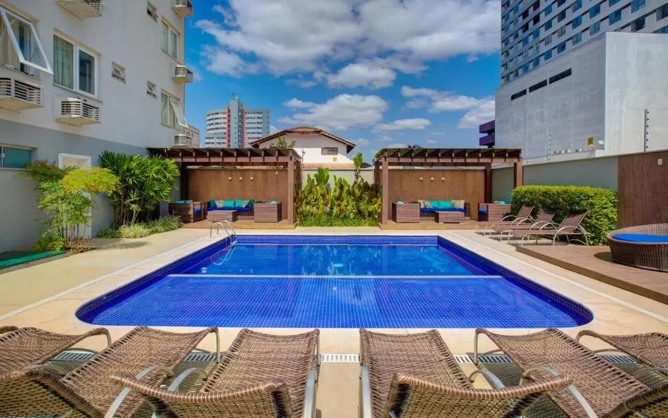 Pool view in GoldMen Business Joinville