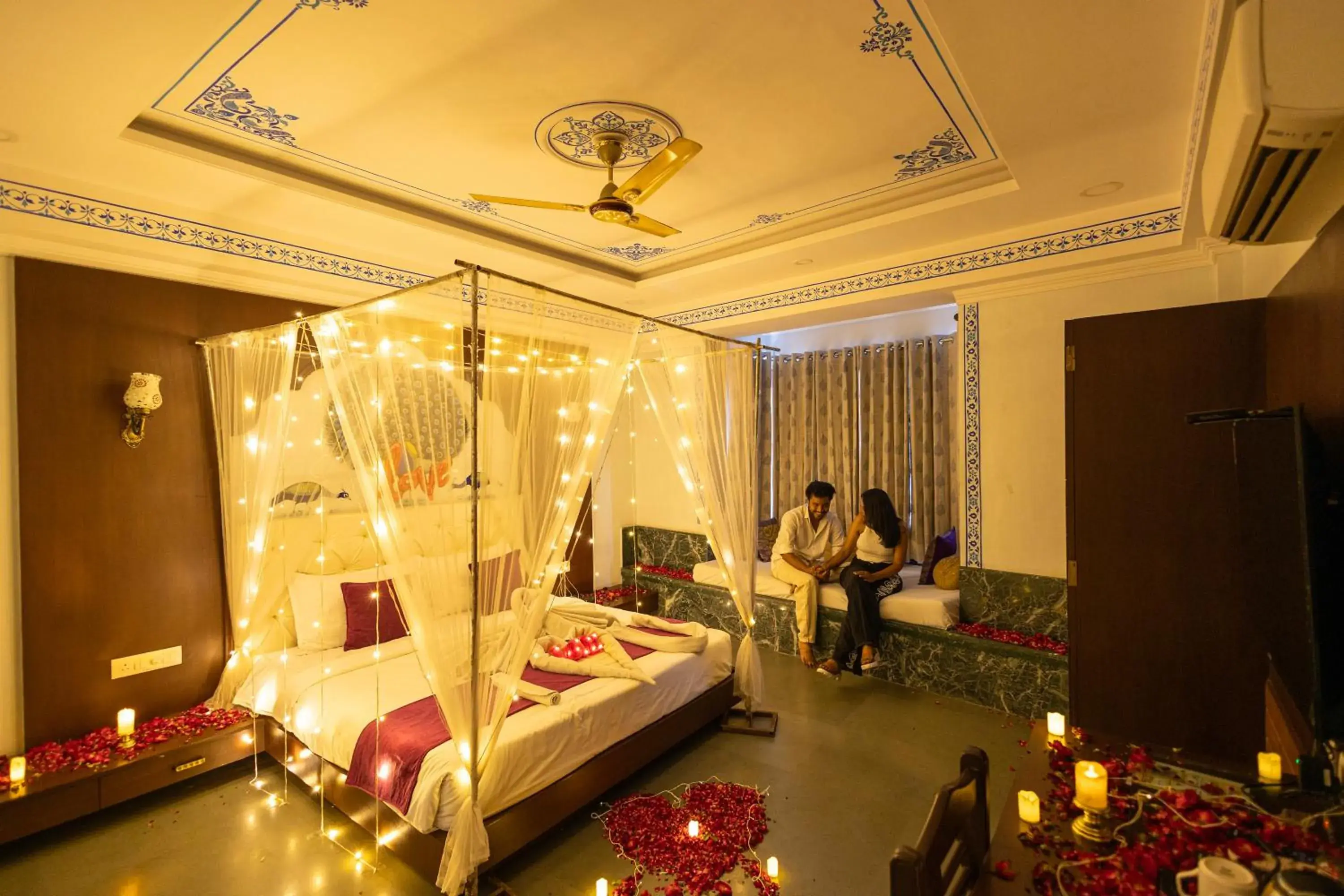 Bed in Hide-In Udaipur - A Lake View Boutique Hotel Bed in Hide-In Udaipur - A Lake View Boutique Hotel