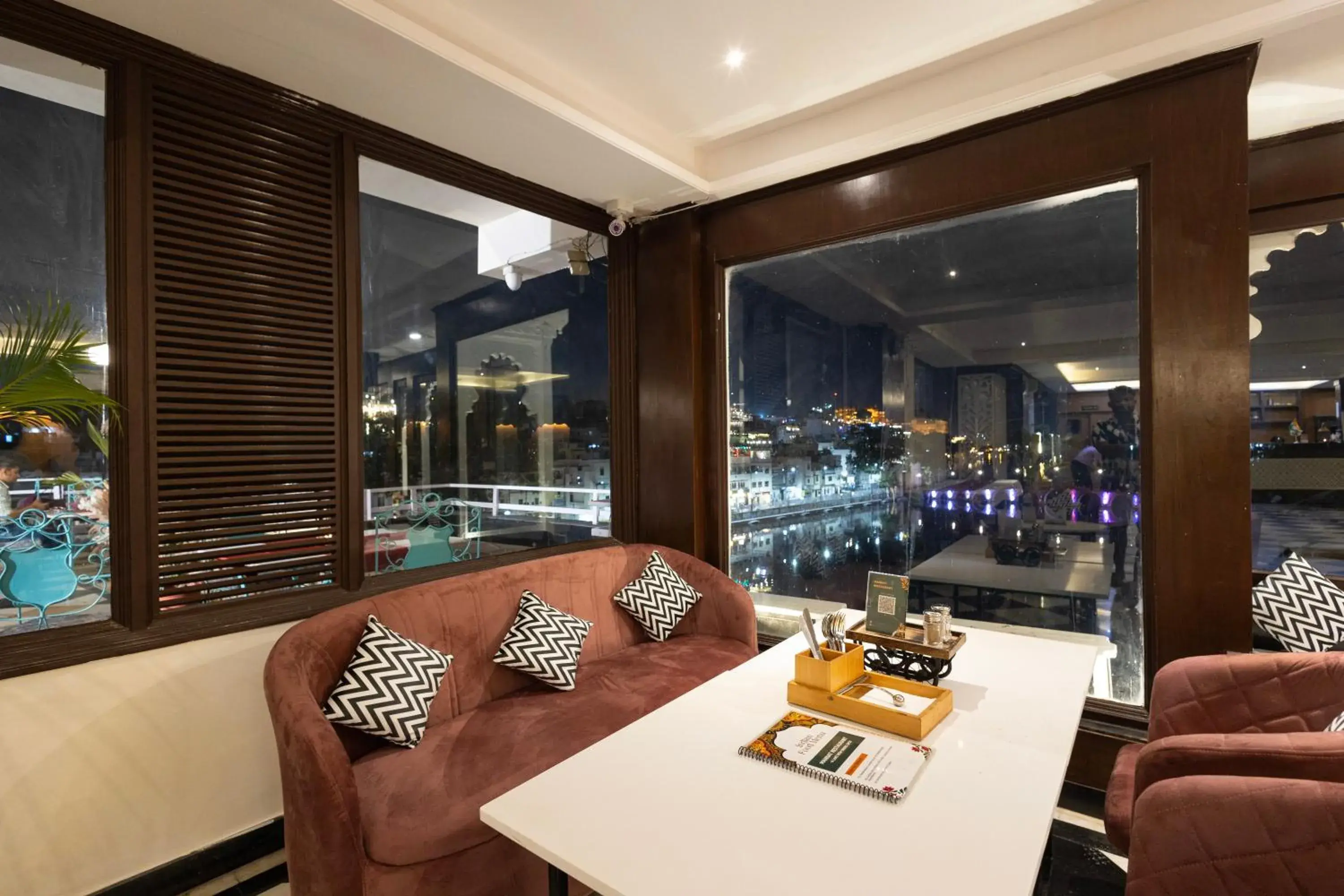 Restaurant/places to eat in Hide-In Udaipur - A Lake View Boutique Hotel Restaurant/places to eat in Hide-In Udaipur - A Lake View Boutique Hotel