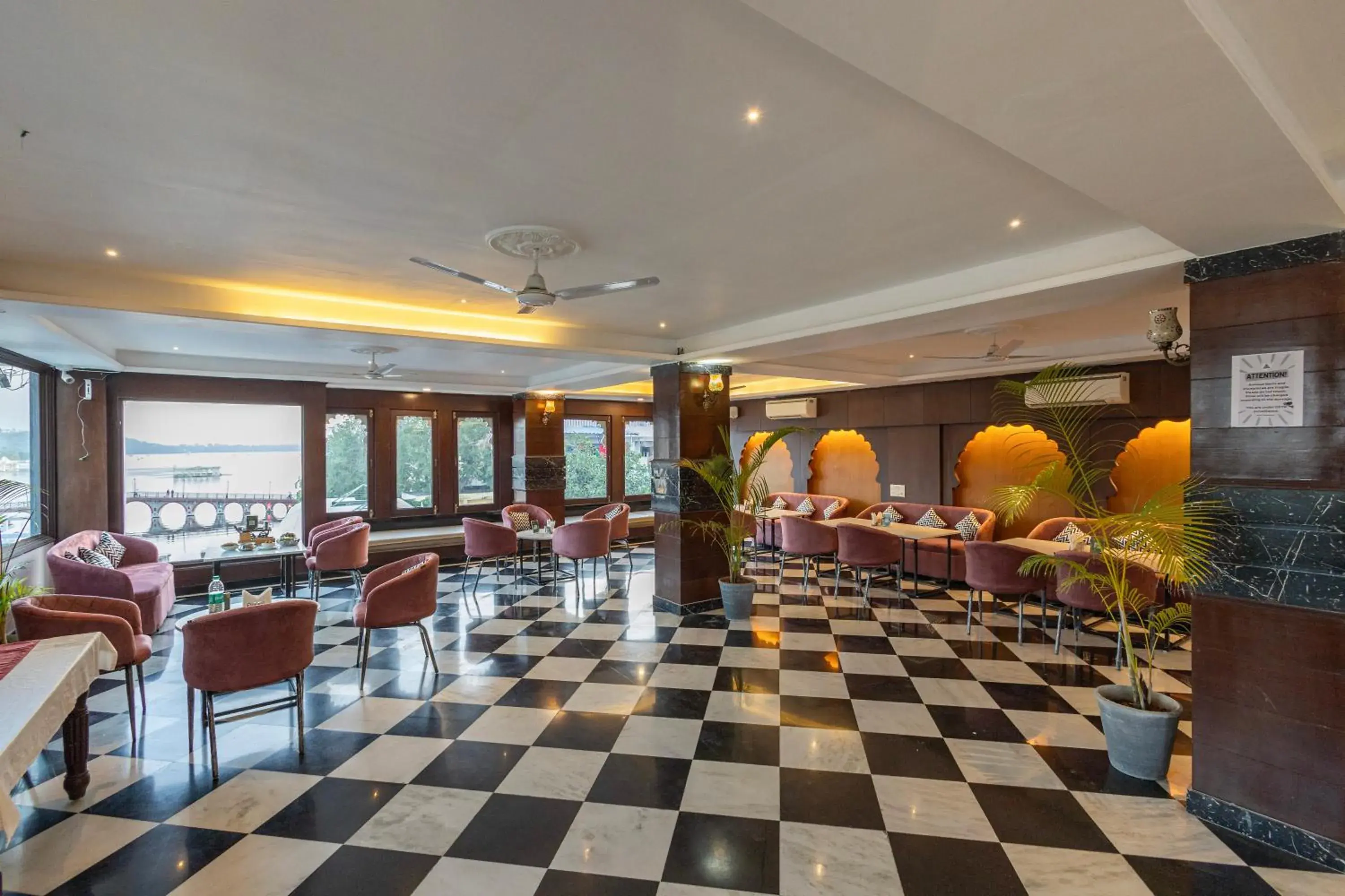 Restaurant/places to eat in Hide-In Udaipur - A Lake View Boutique Hotel Restaurant/places to eat in Hide-In Udaipur - A Lake View Boutique Hotel