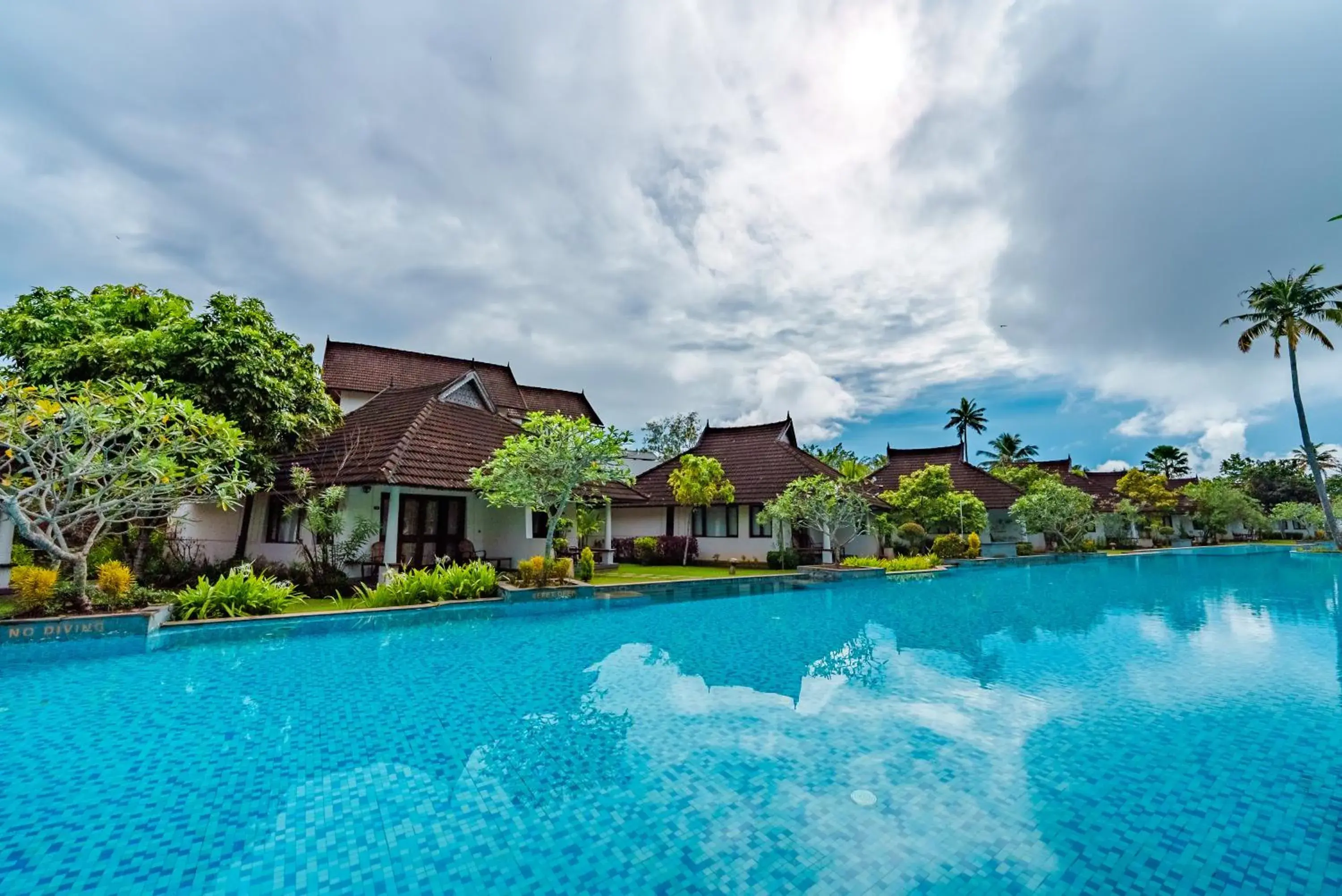 Swimming pool in Rhythm Kumarakom Swimming pool in Rhythm Kumarakom