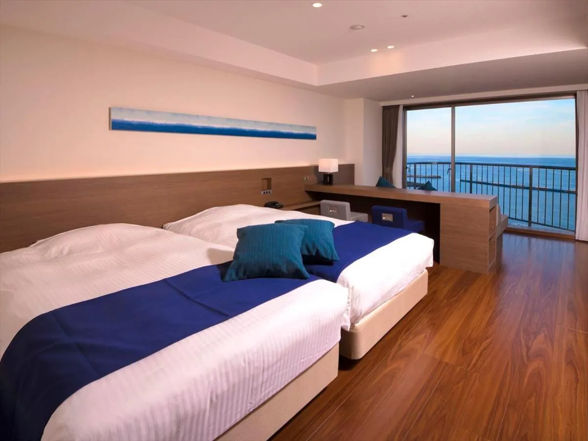 Bed in Atami Seaside Spa & Resort