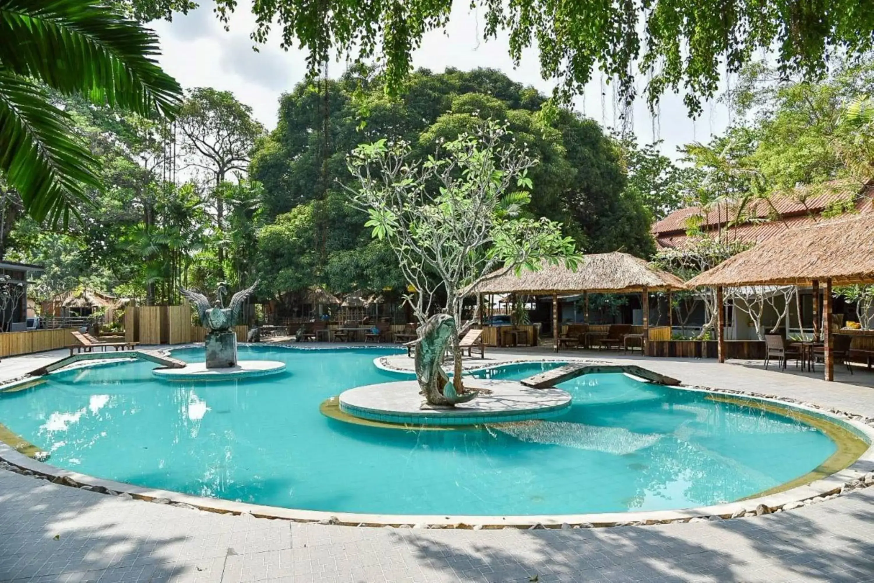 Pool view in Villa Cha Cha Chaolao Beach Resort Pool view in Villa Cha Cha Chaolao Beach Resort