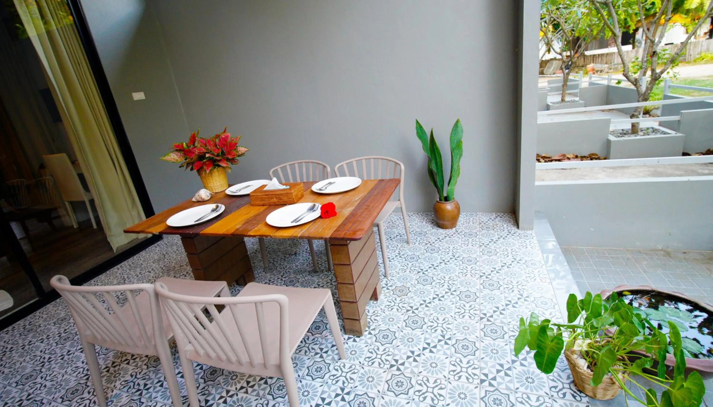 Seating area in Villa Cha Cha Chaolao Beach Resort