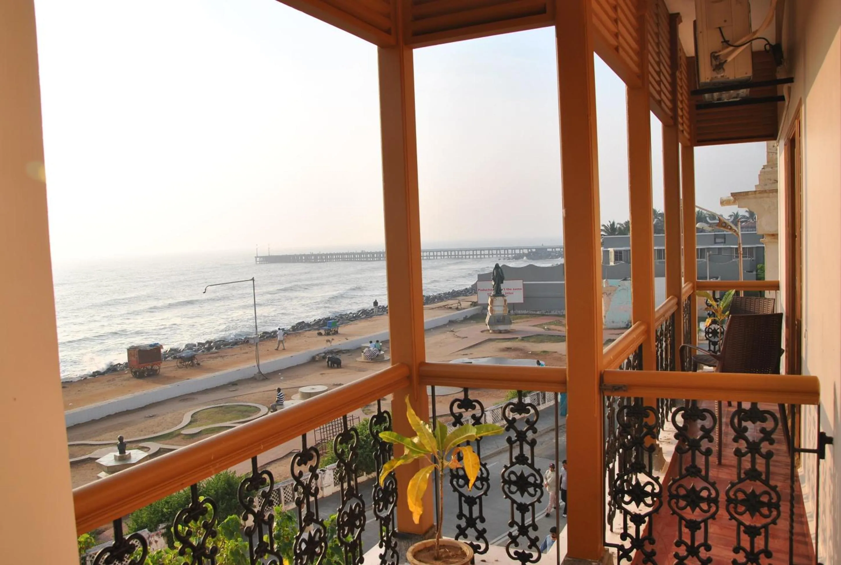 Balcony/Terrace in Cours CHABROL