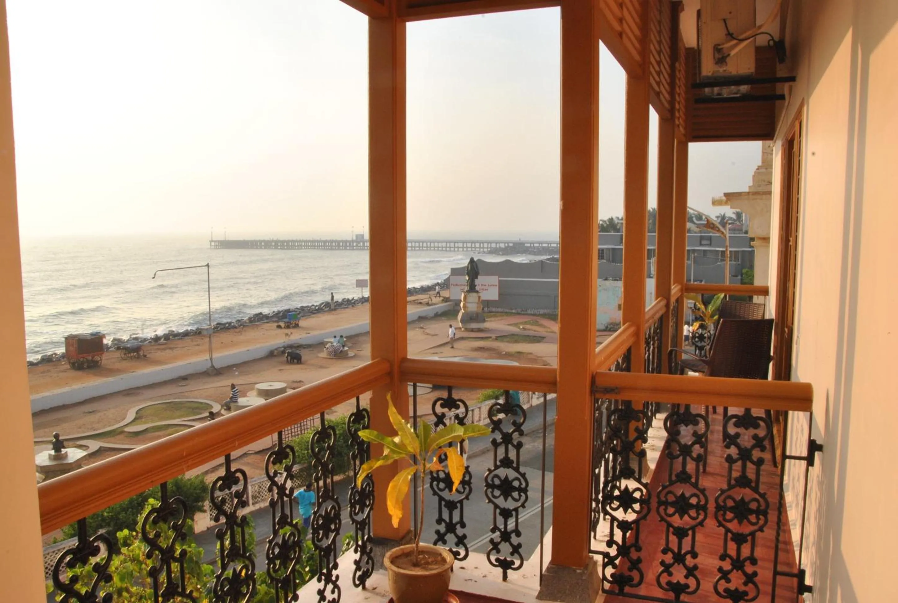 Balcony/Terrace in Cours CHABROL