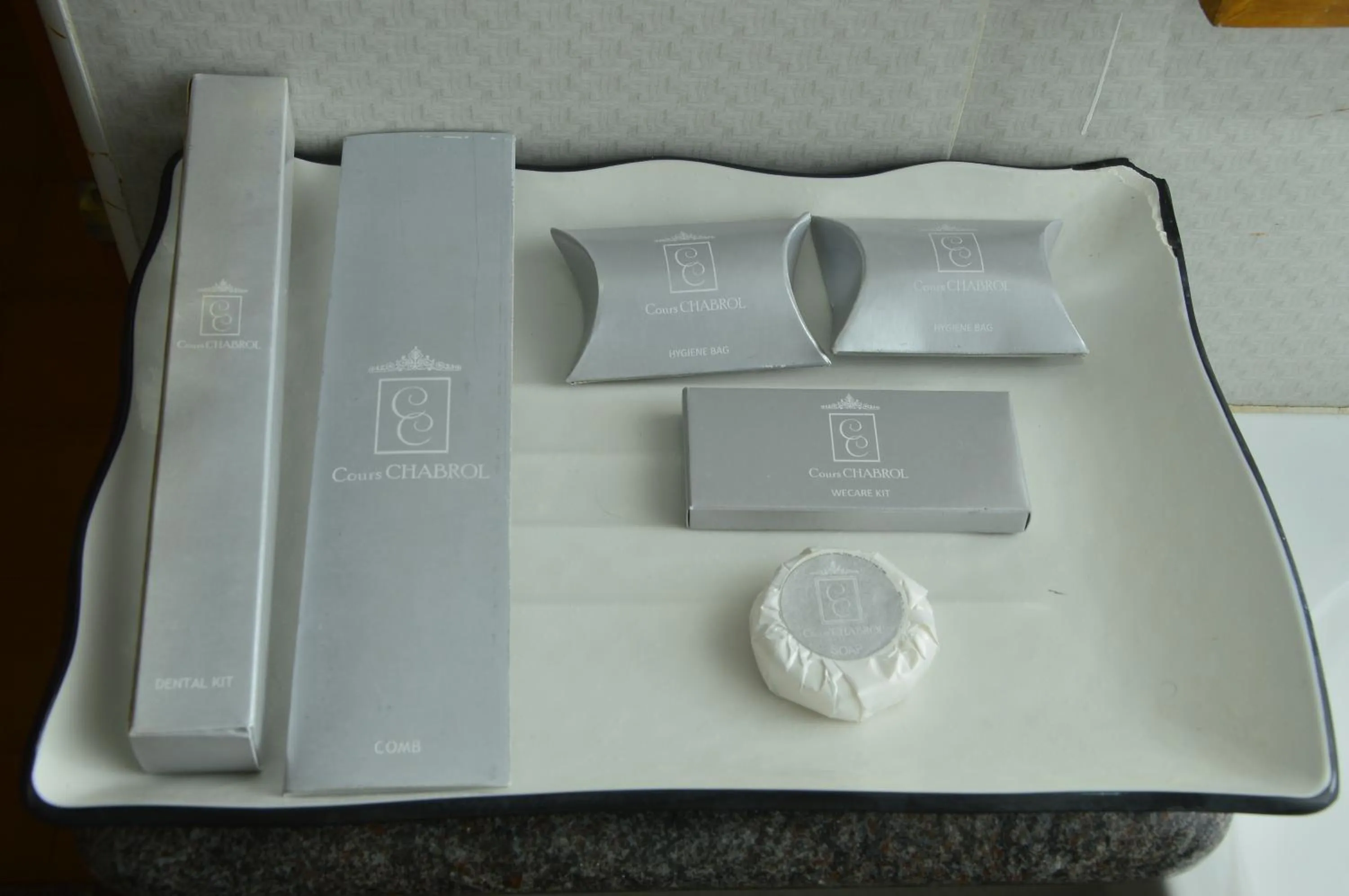 Bathroom in Cours CHABROL