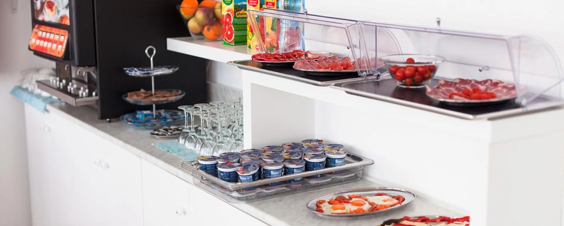 Breakfast in Hotel Platinum