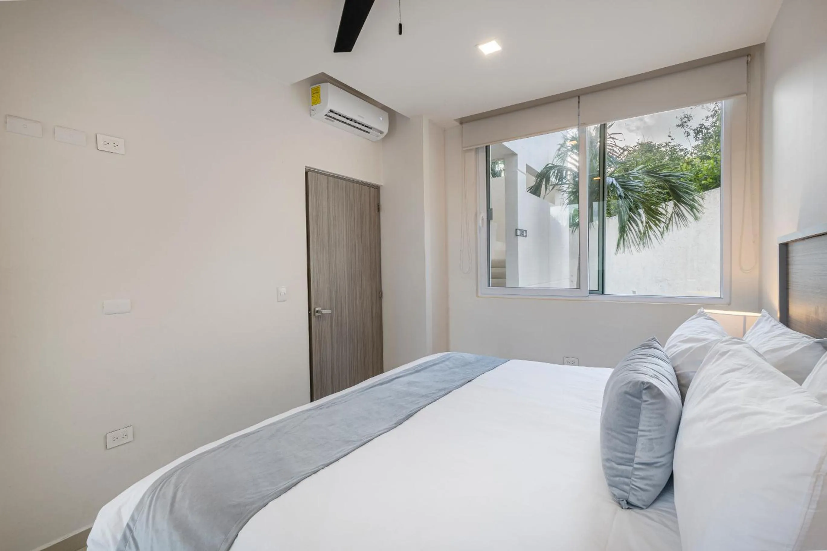 Bed in Azulea Isla Mujeres Hotel