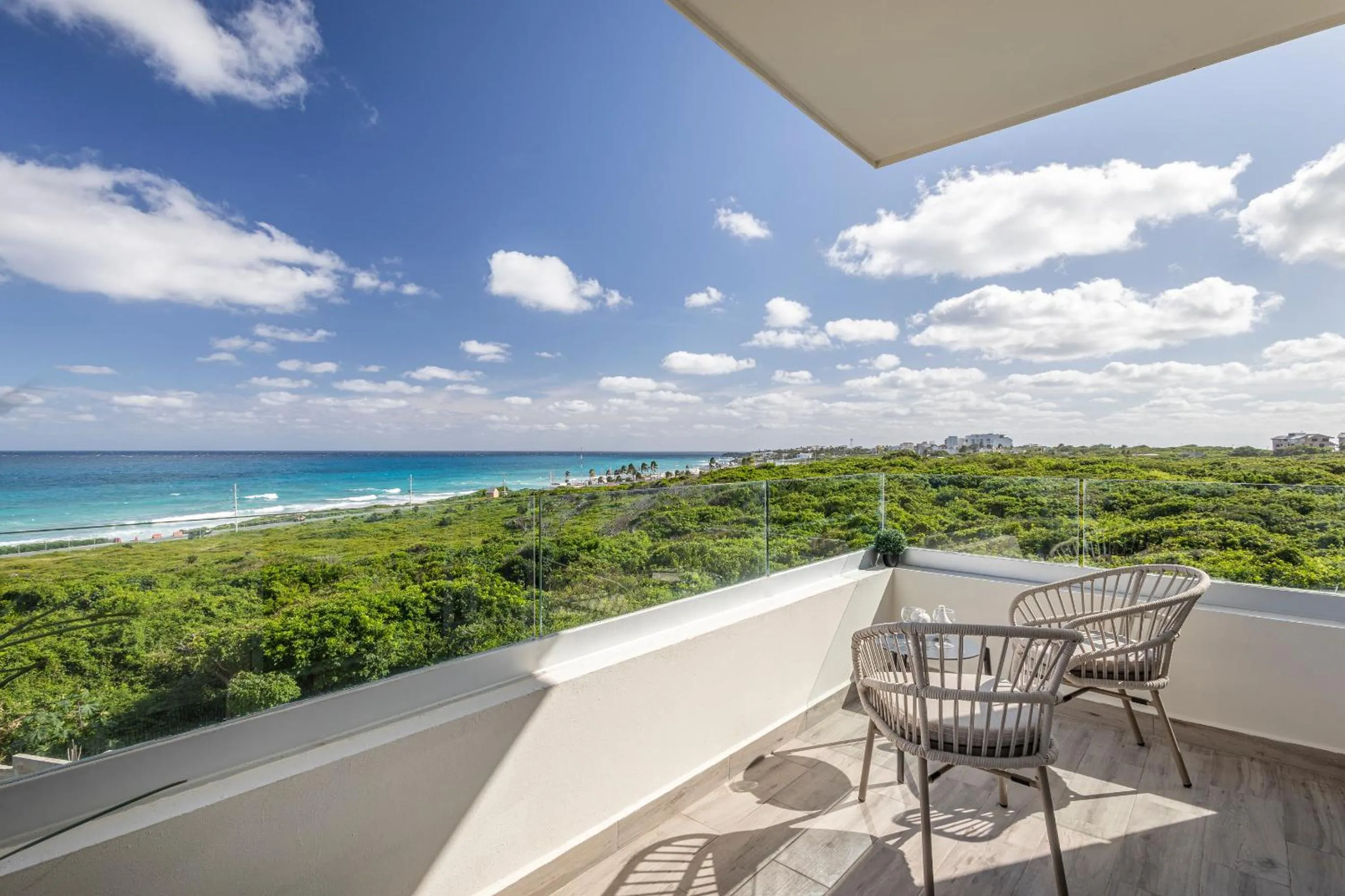 Day in Azulea Isla Mujeres Hotel