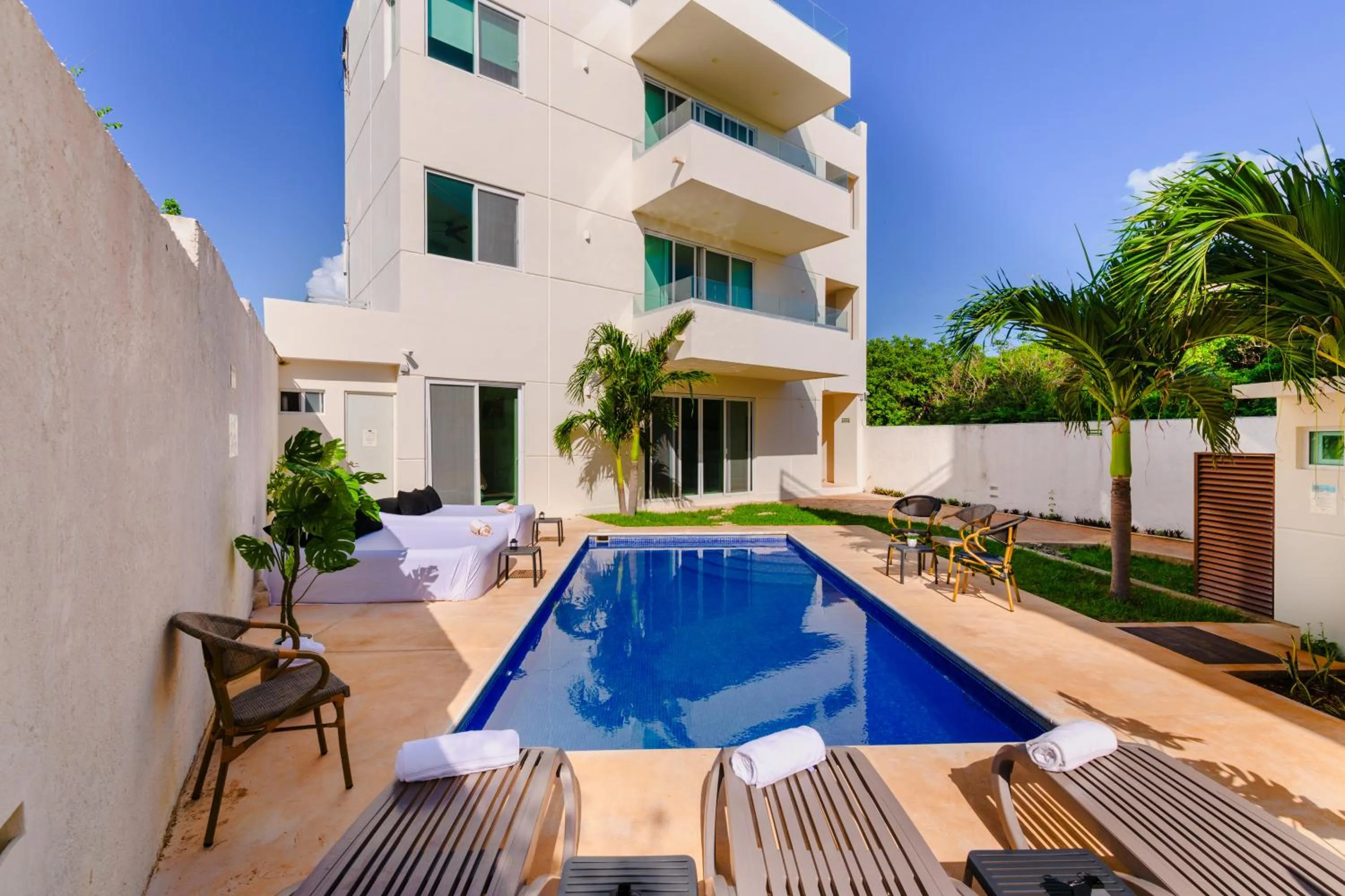 Property building in Azulea Isla Mujeres Hotel