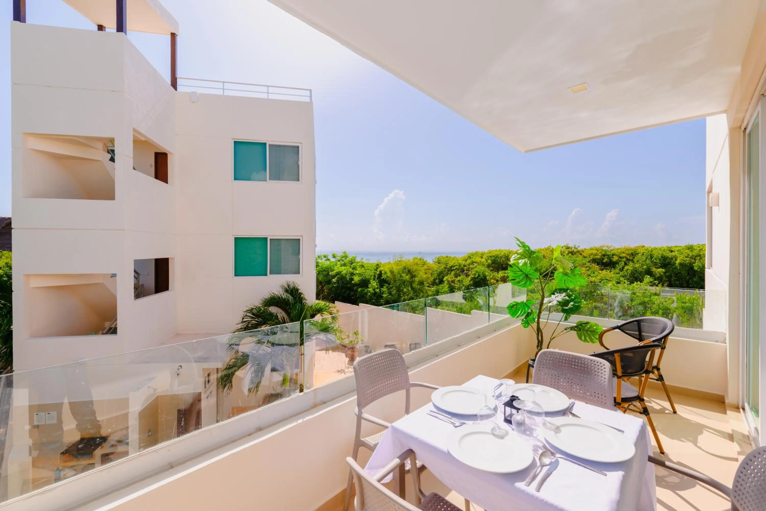 Property building in Azulea Isla Mujeres Hotel