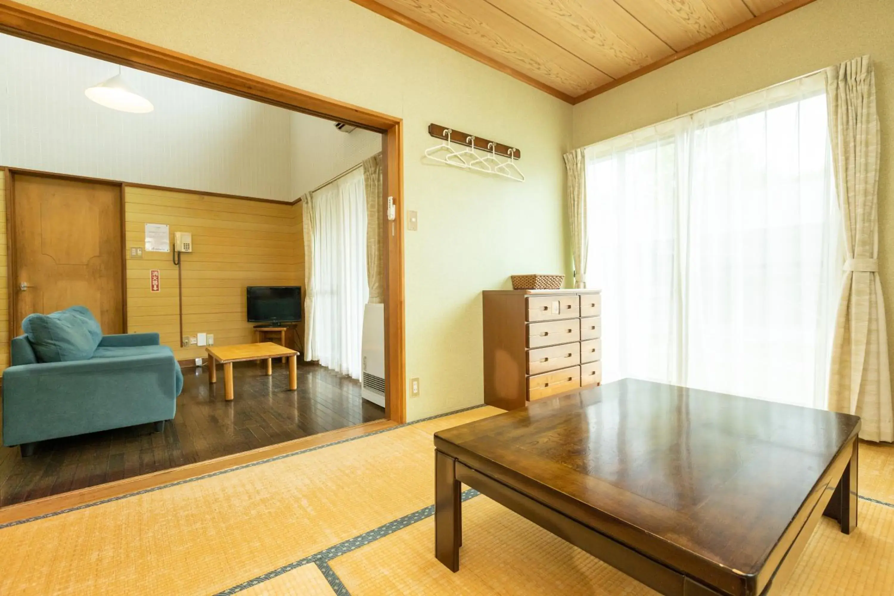 Standard Family Room - single occupancy - No Pets in Nature Cottage Akabeko Standard Family Room - single occupancy - No Pets in Nature Cottage Akabeko