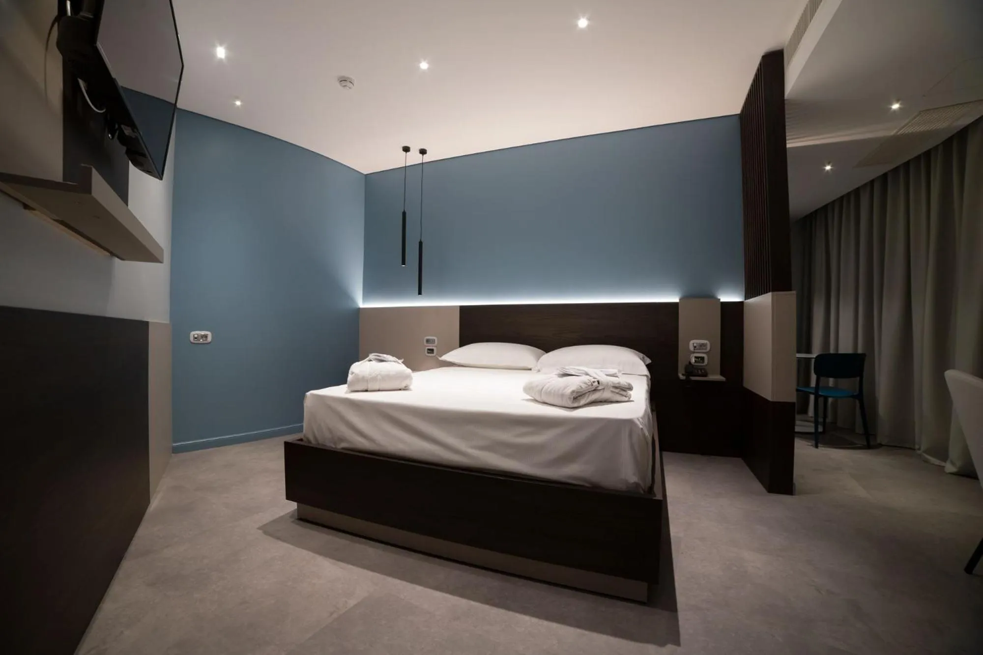 Bedroom, Bed in Marconi Hotel