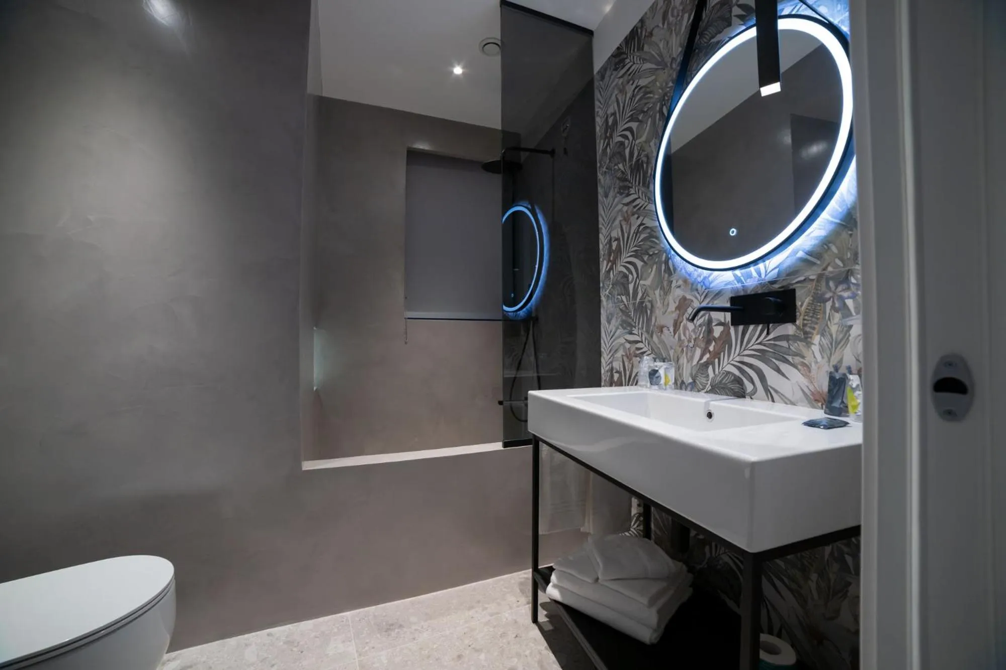 Bathroom in Marconi Hotel